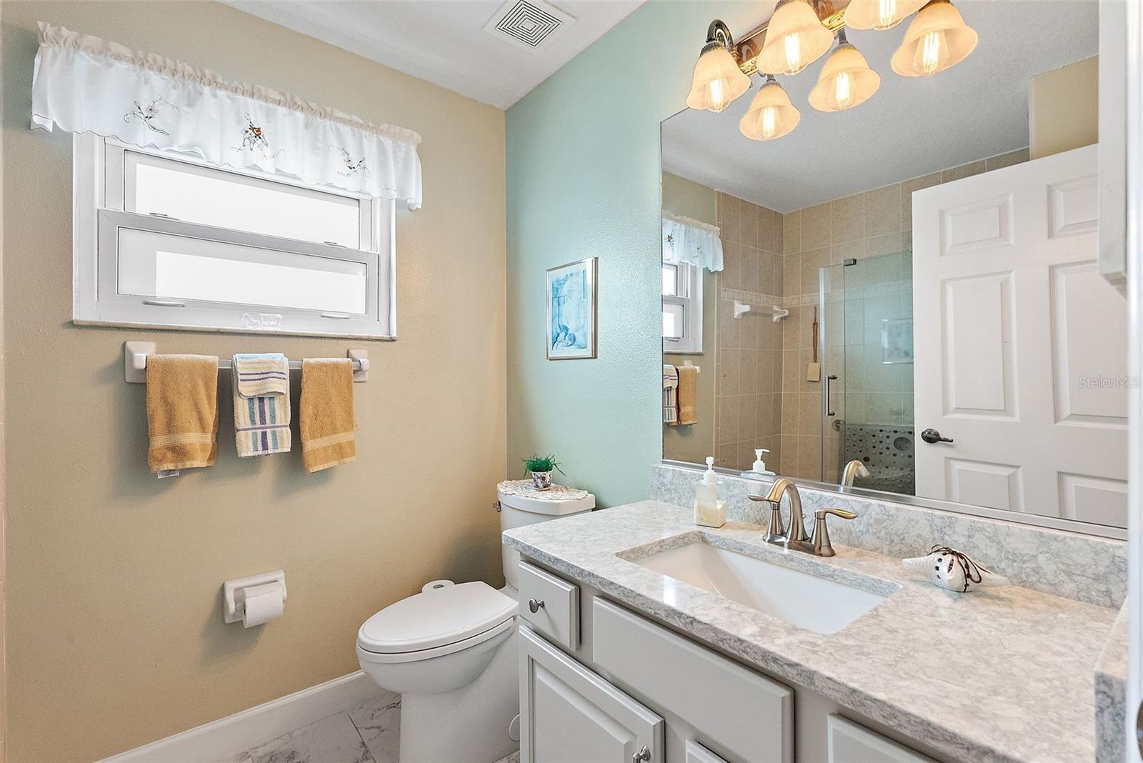 Image 21 of 37 For 605 4th Street W