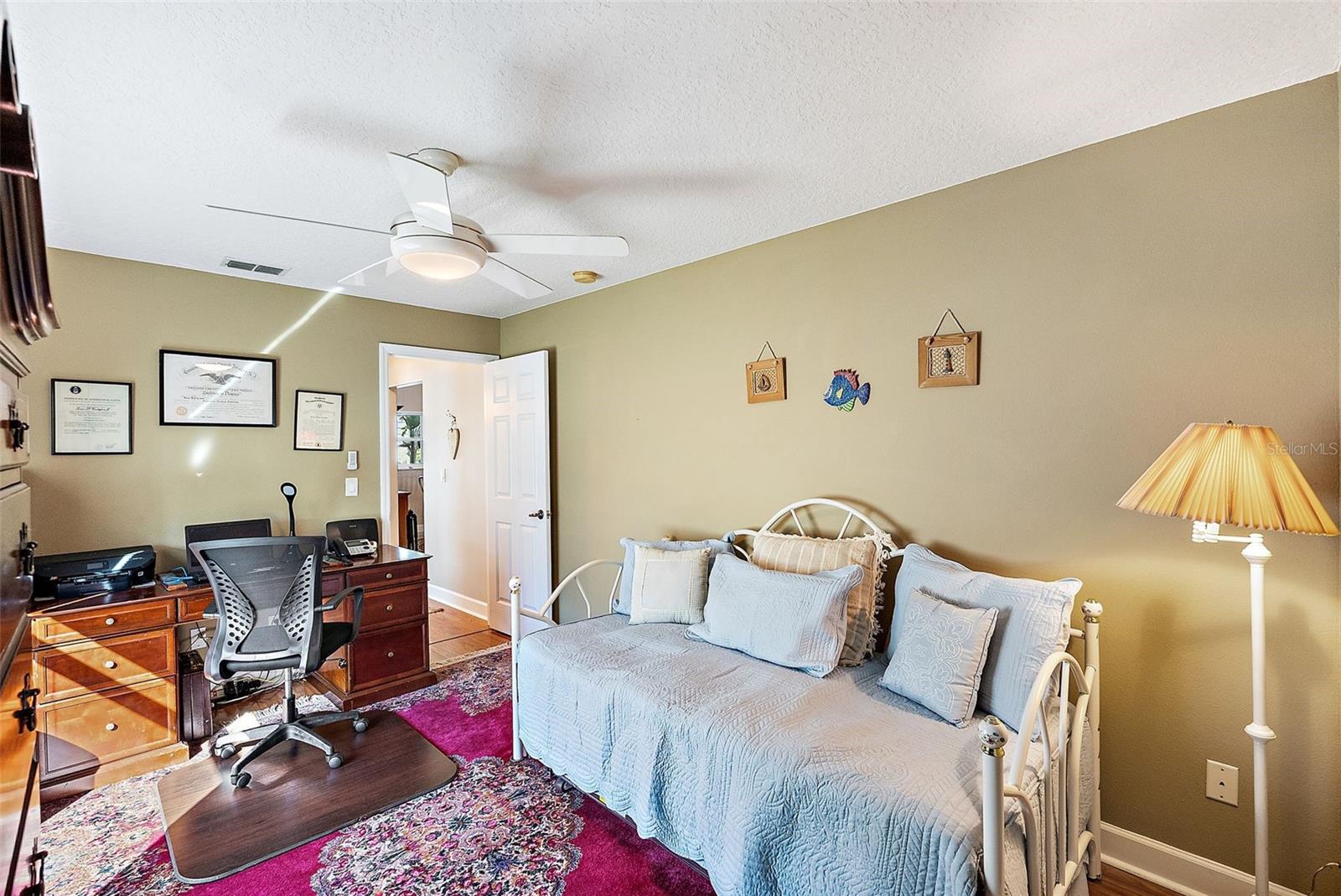 Image 24 of 37 For 605 4th Street W