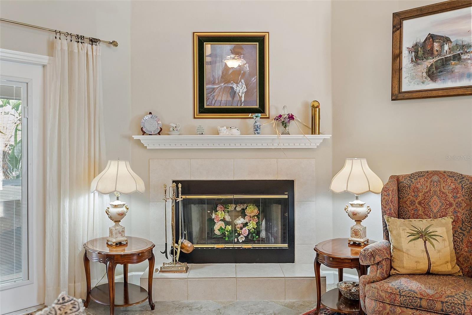 Image 6 of 37 For 605 4th Street W