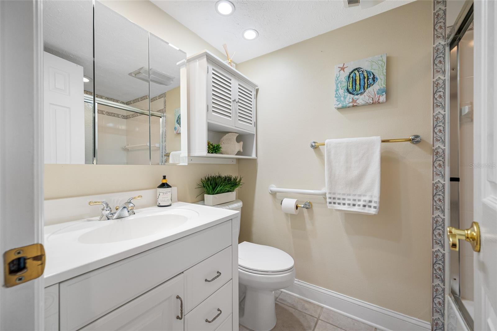 Image 18 of 26 For 3400 Cove Cay Drive 7c