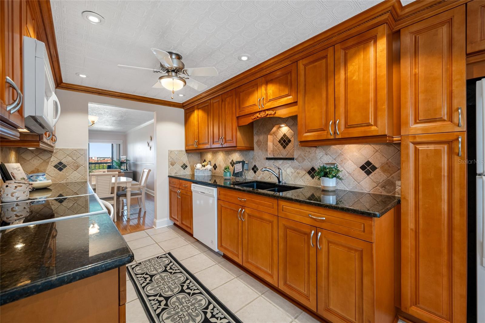 Image 4 of 26 For 3400 Cove Cay Drive 7c