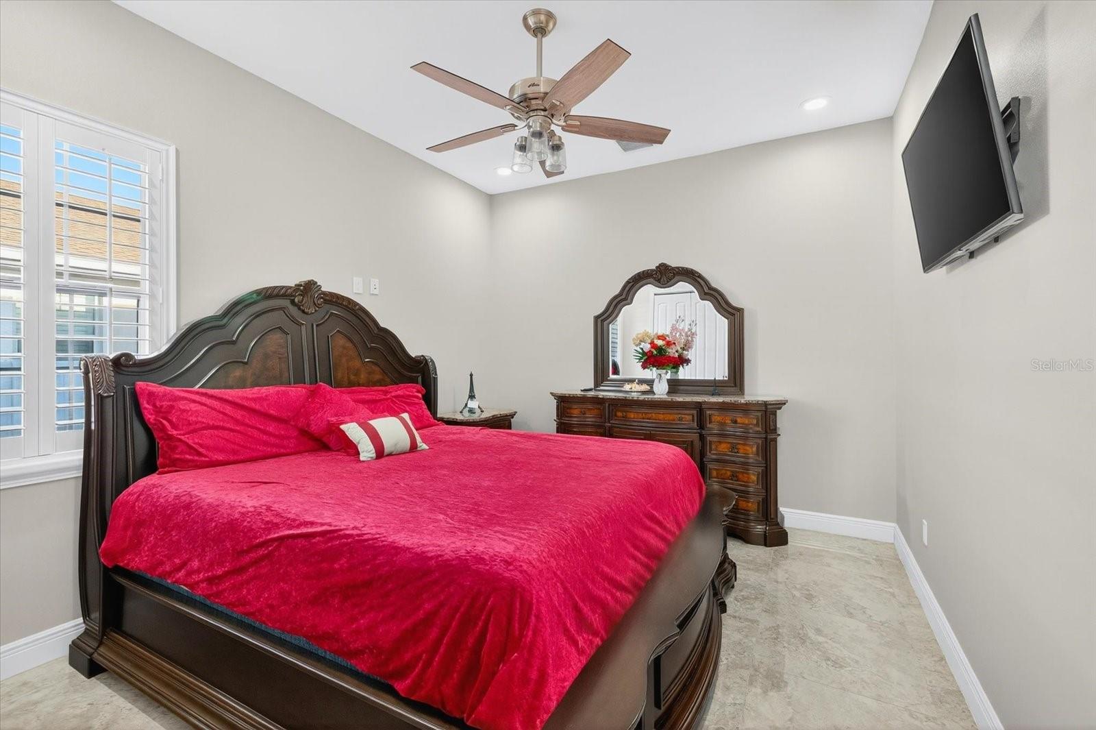 Image 41 of 84 For 3914 Sligh Avenue