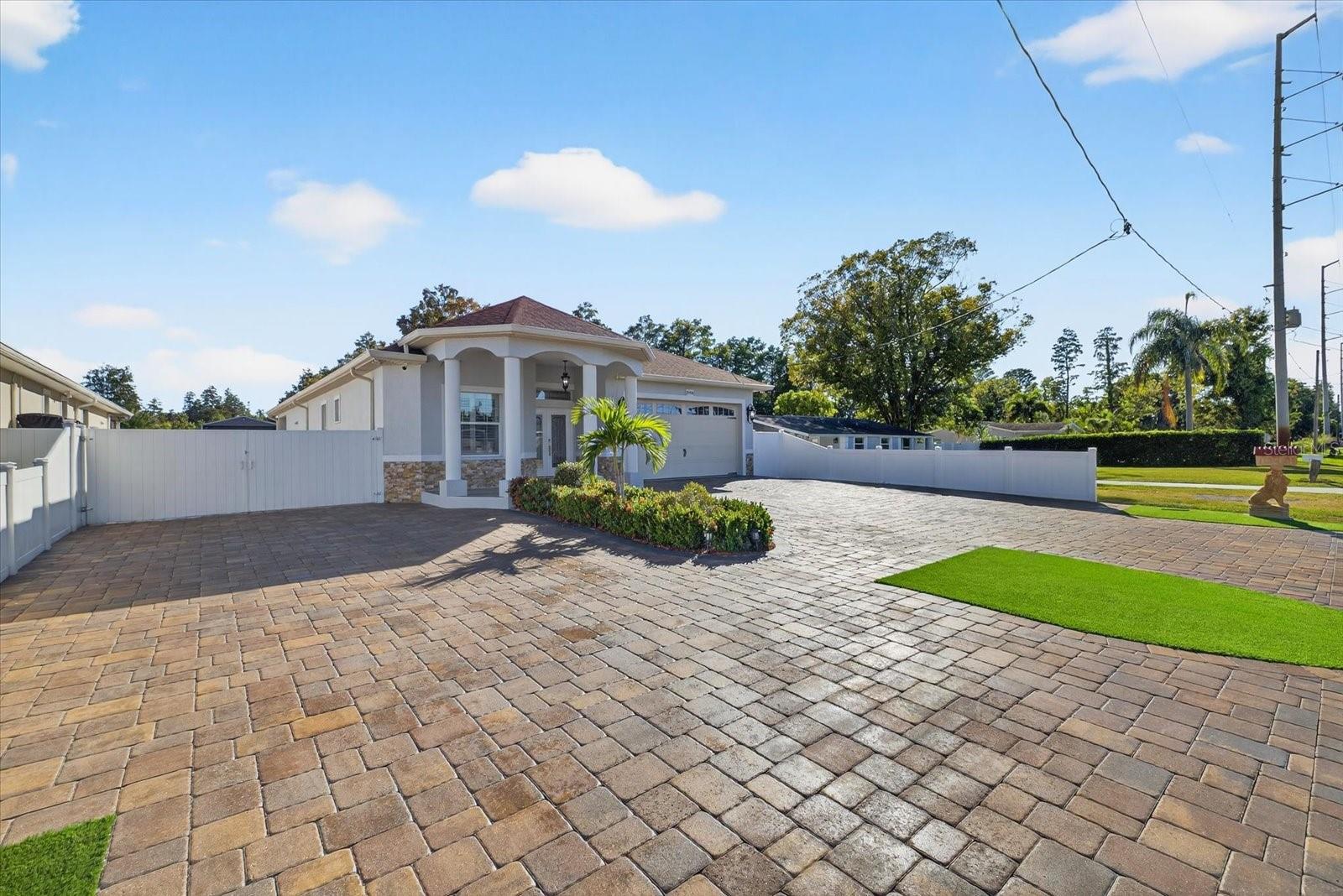 Image 5 of 84 For 3914 Sligh Avenue
