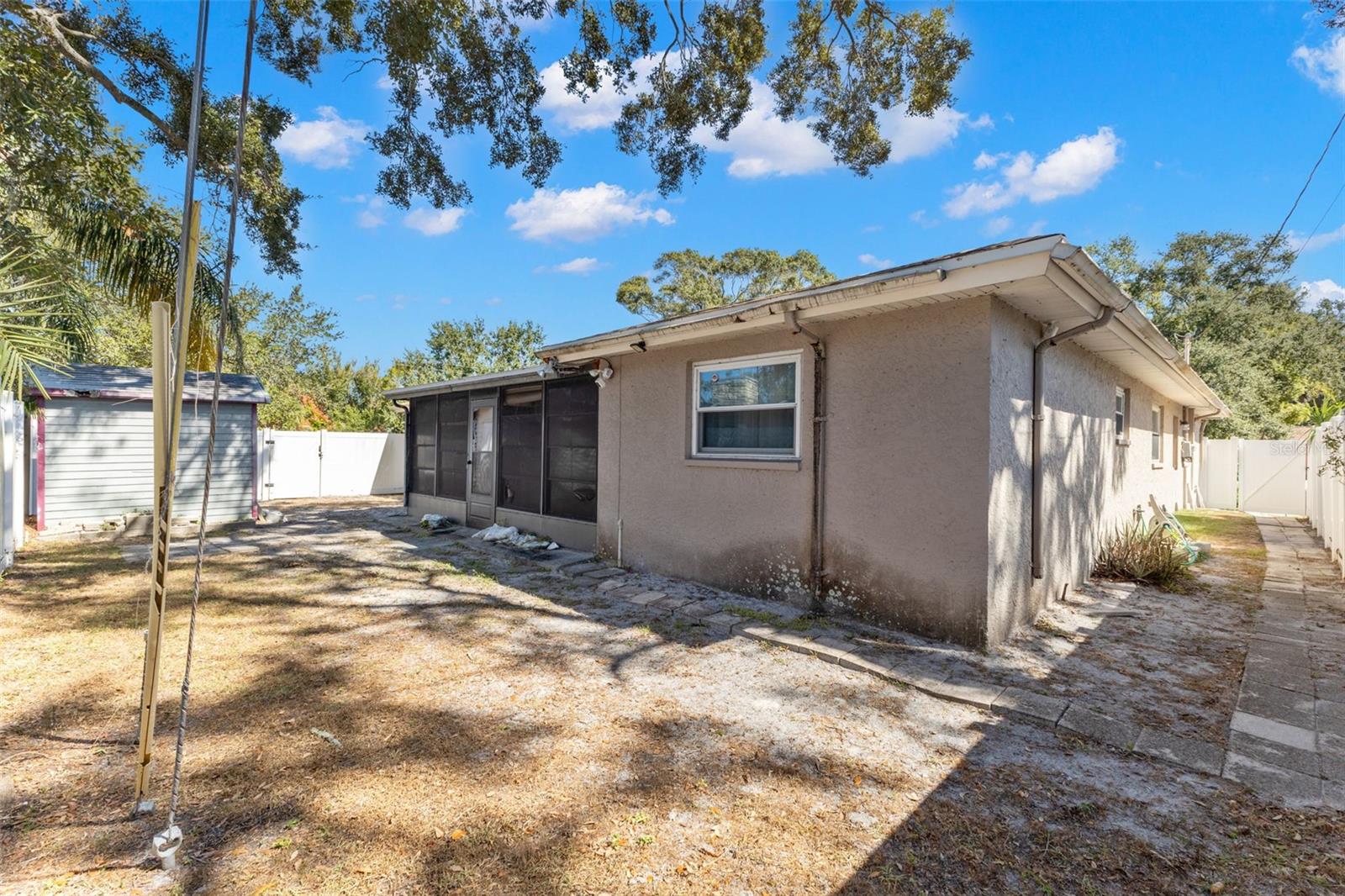 Image 15 of 26 For 1956 Barbara Avenue