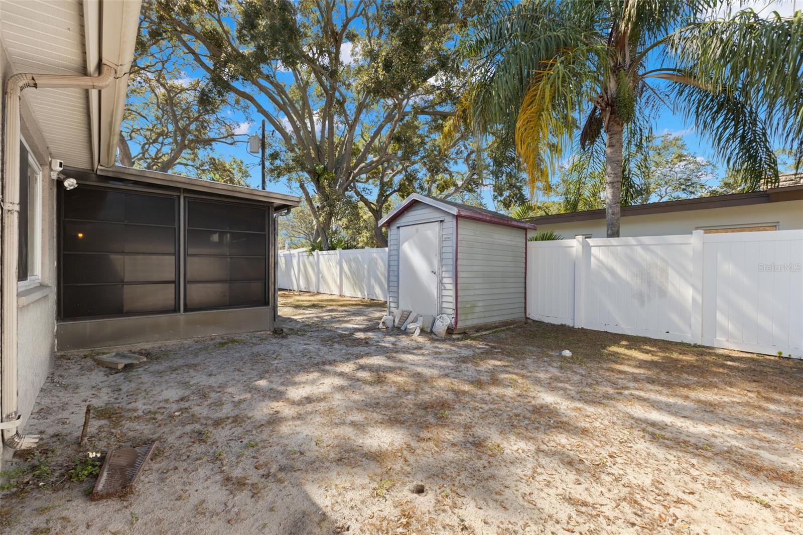 Image 16 of 26 For 1956 Barbara Avenue