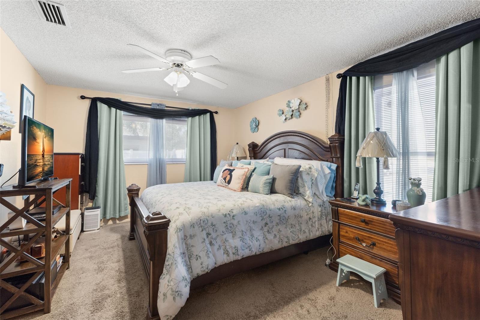 Image 18 of 26 For 1956 Barbara Avenue