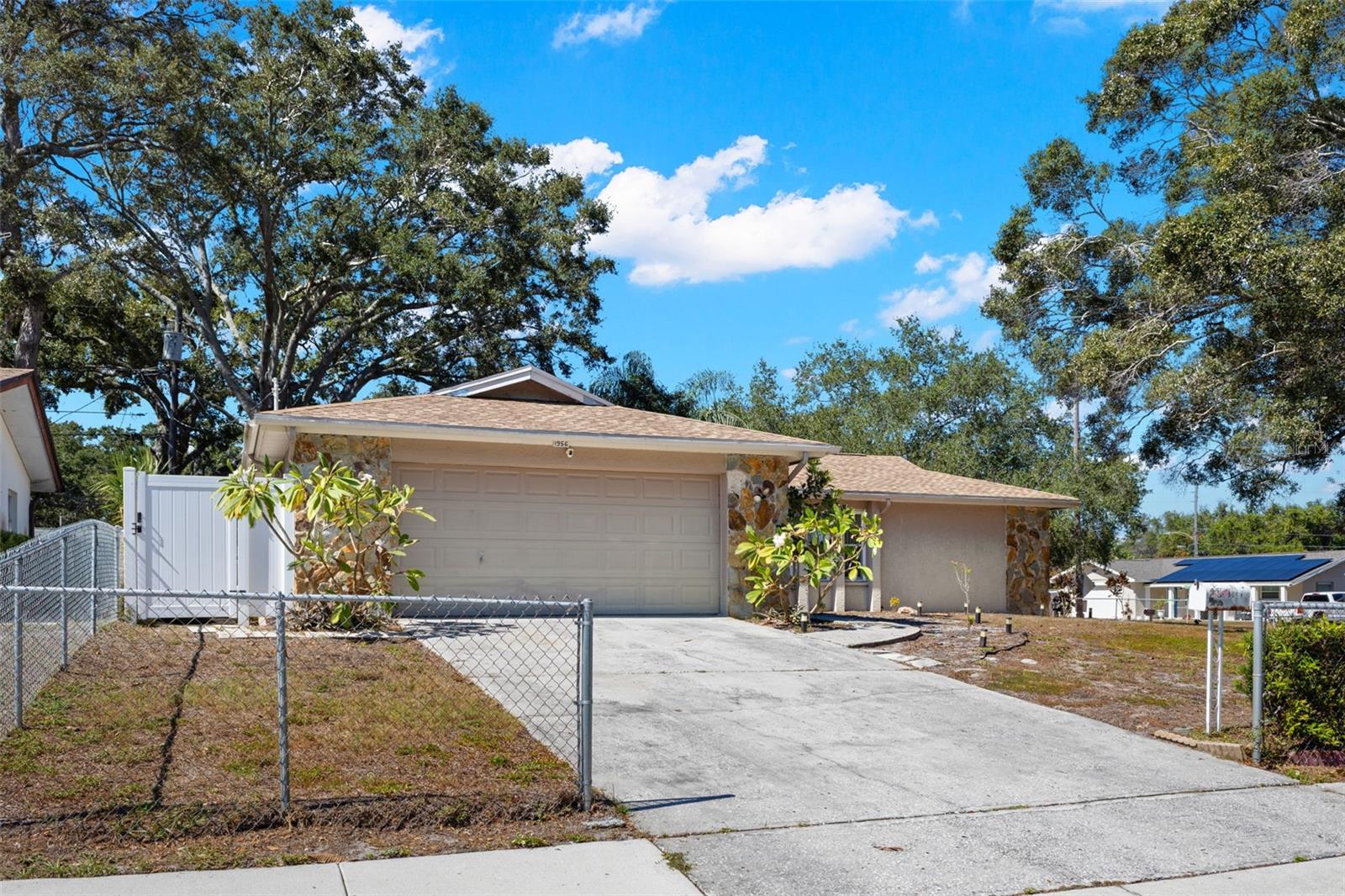 Image 21 of 26 For 1956 Barbara Avenue