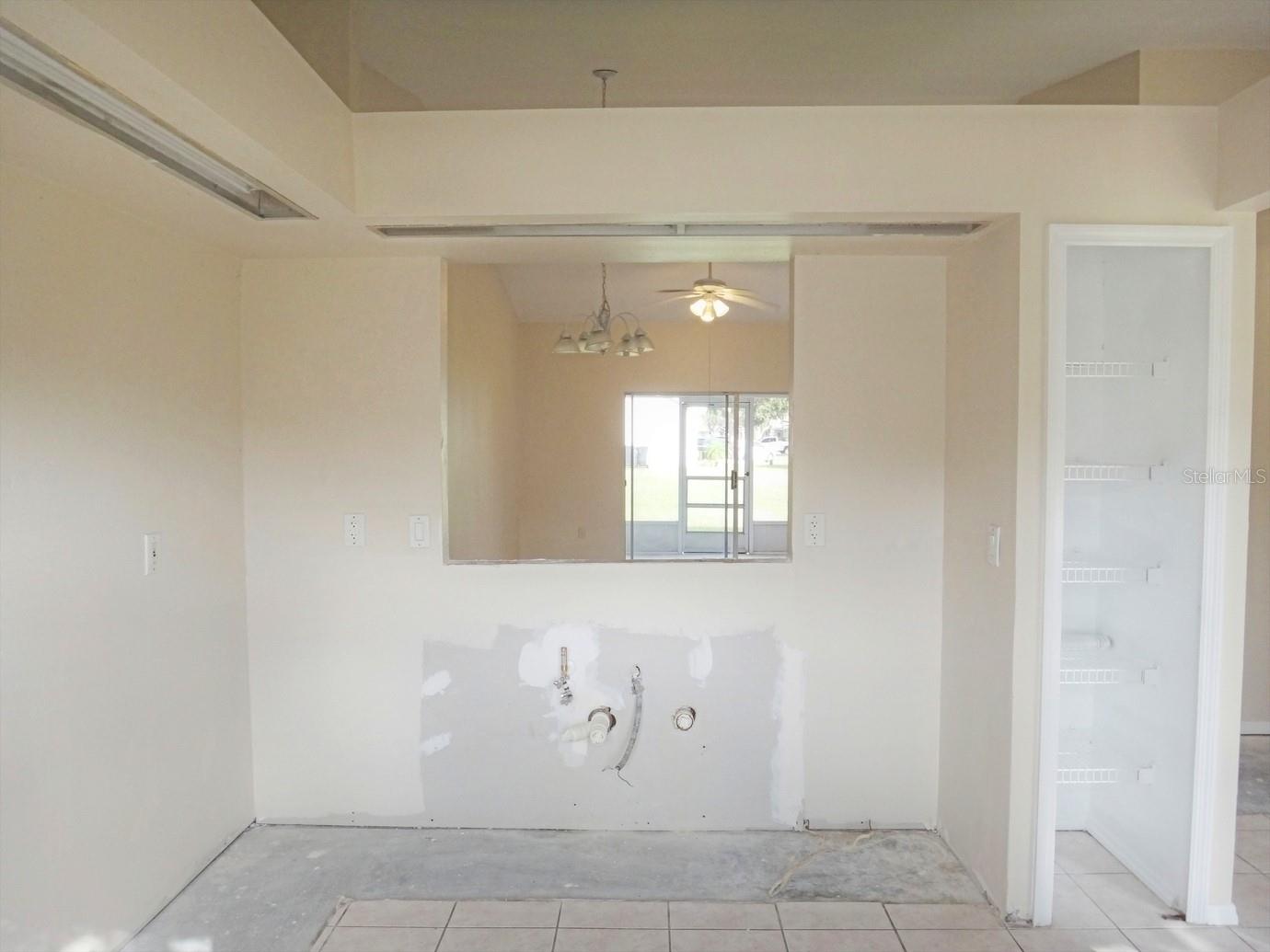 Image 8 of 35 For 14431 Island Cove Drive