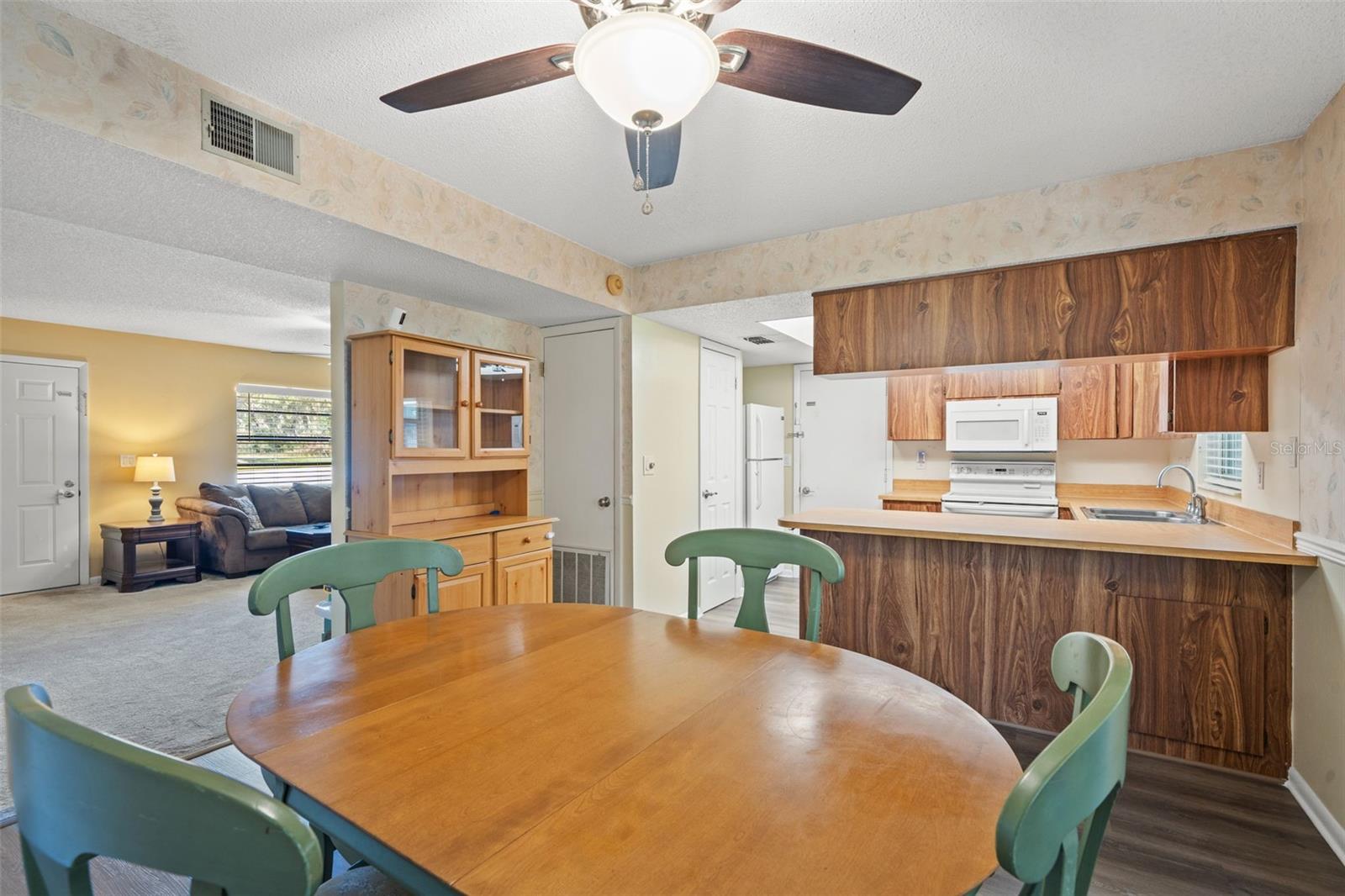 Image 12 of 43 For 6479 Barcelona Boulevard