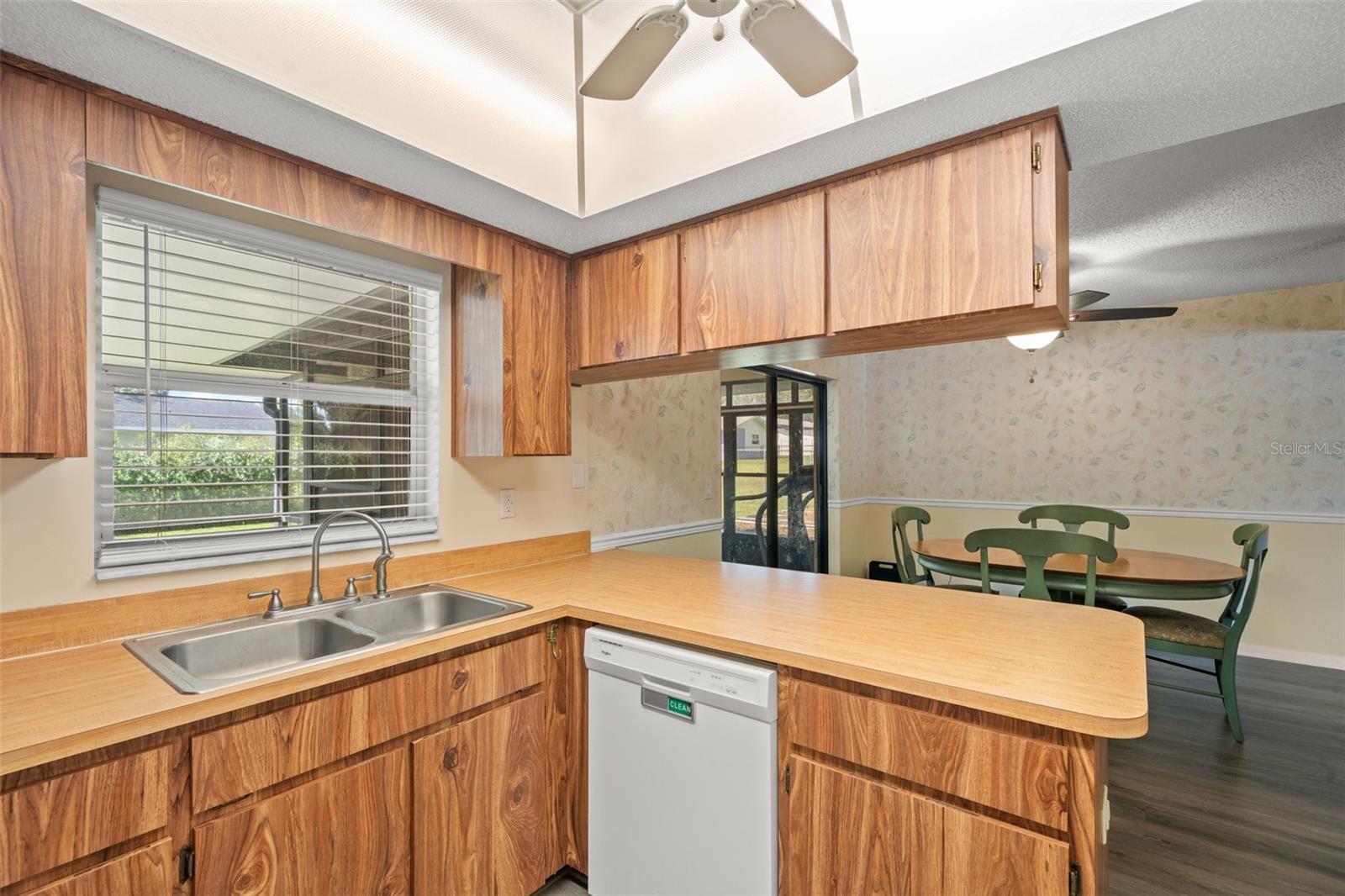 Image 17 of 43 For 6479 Barcelona Boulevard