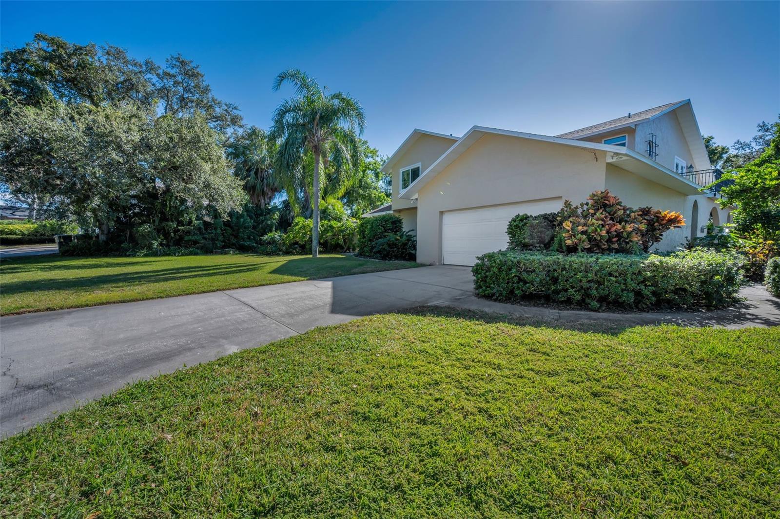 Image 11 of 75 For 2275 Kings Point Drive