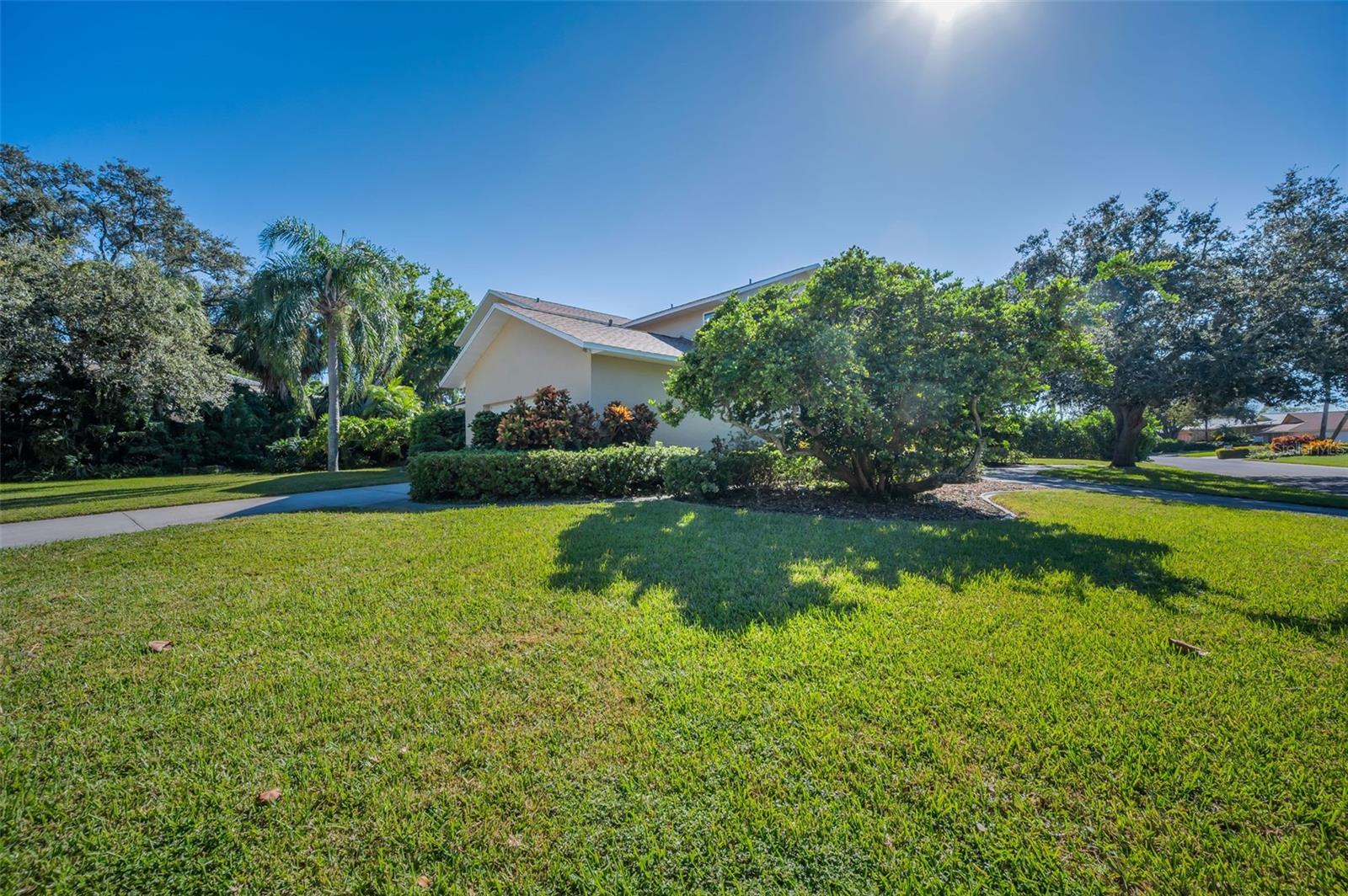 Image 15 of 75 For 2275 Kings Point Drive