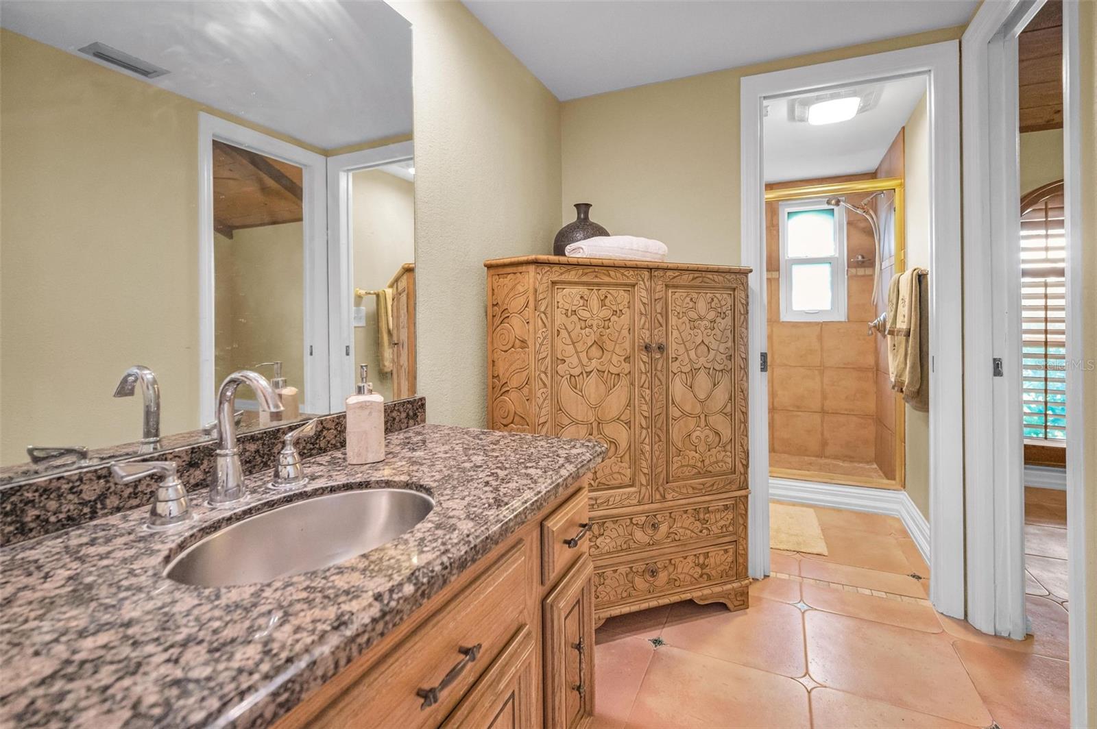 Image 42 of 75 For 2275 Kings Point Drive