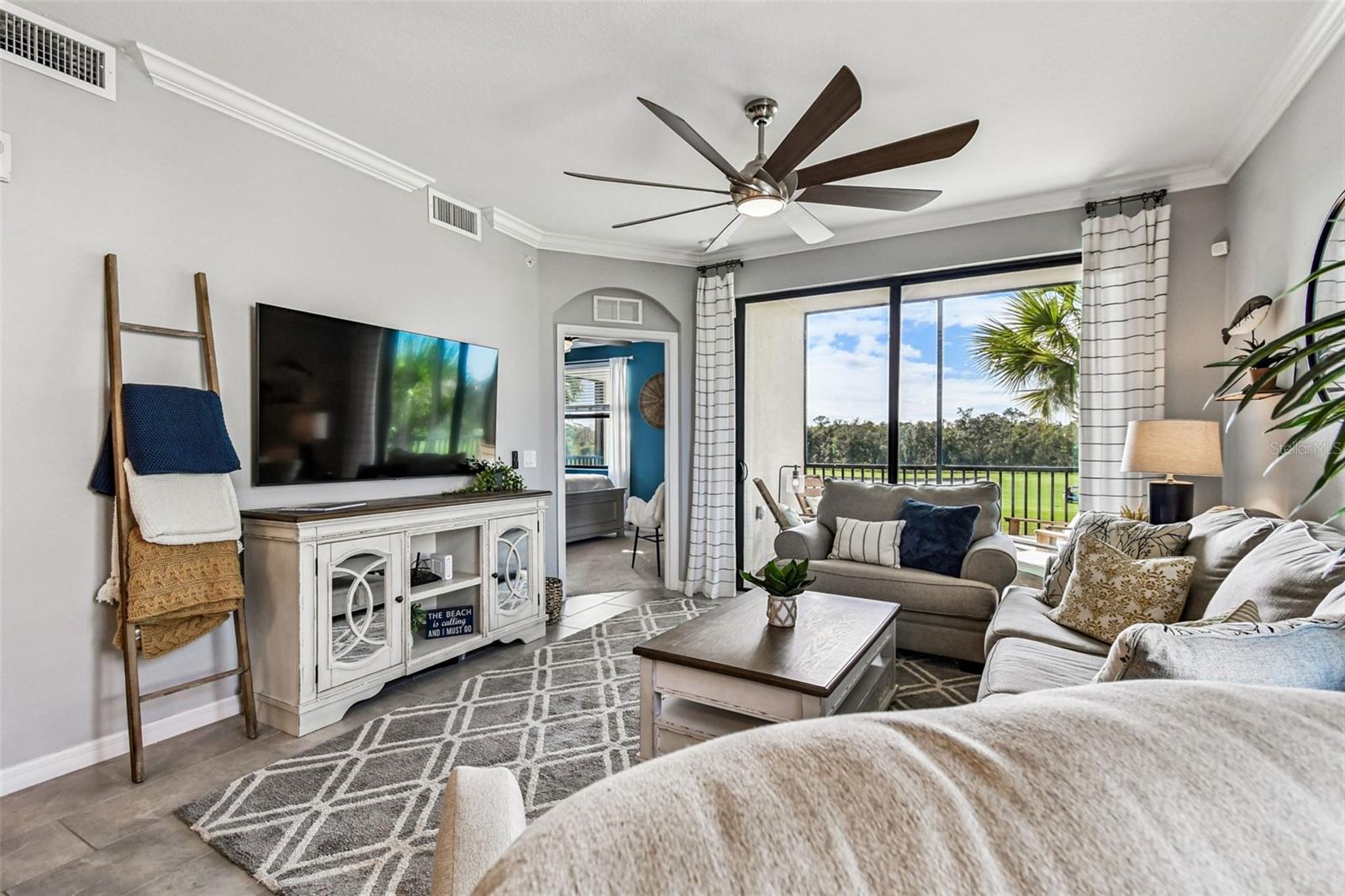 Image 22 of 77 For 17902 Gawthrop Drive 208