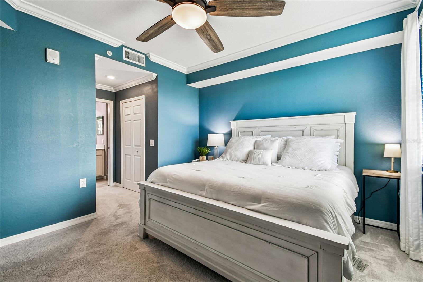 Image 30 of 77 For 17902 Gawthrop Drive 208