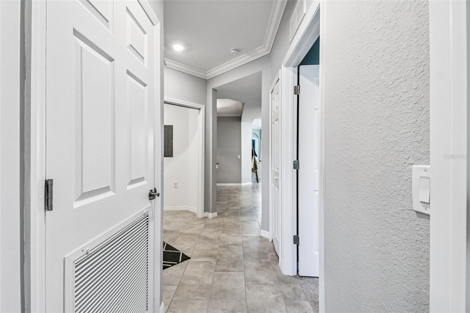 Image 47 of 77 For 17902 Gawthrop Drive 208