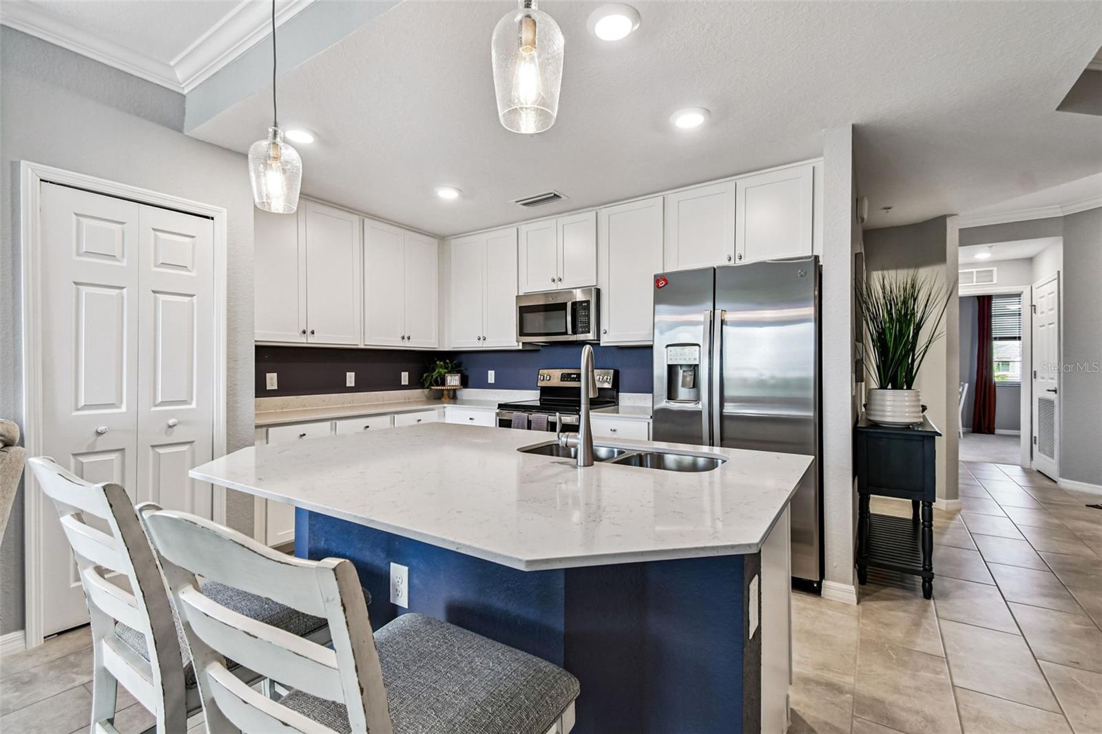 Image 8 of 77 For 17902 Gawthrop Drive 208