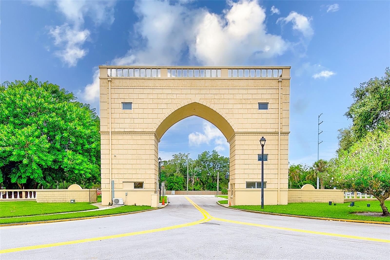 Image 40 of 43 For 2229 Americus Boulevard W 25