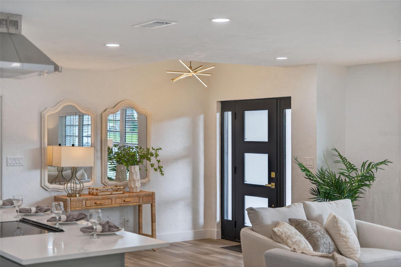 Image 21 of 78 For 6441 27th Avenue N