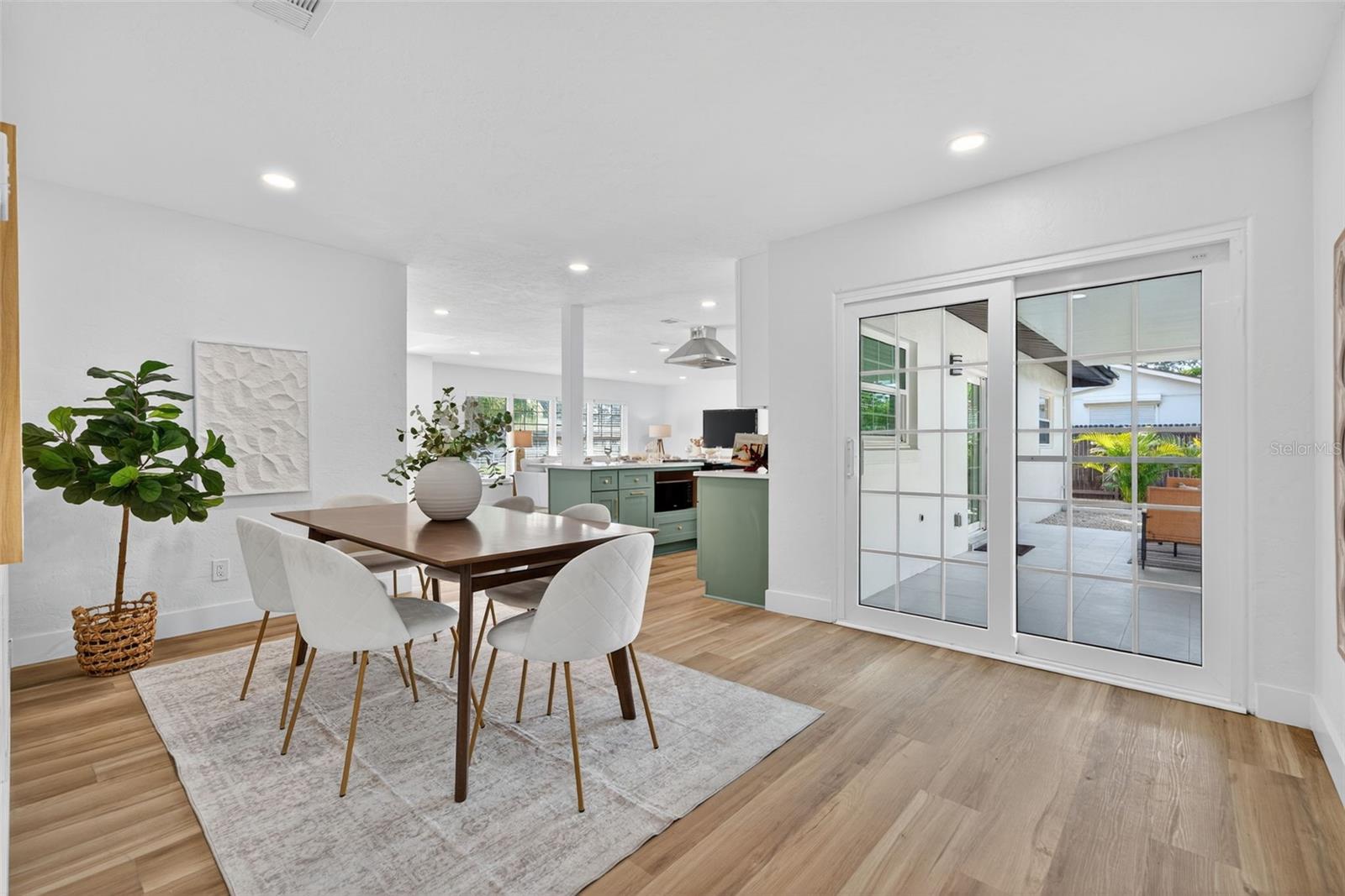 Image 32 of 78 For 6441 27th Avenue N