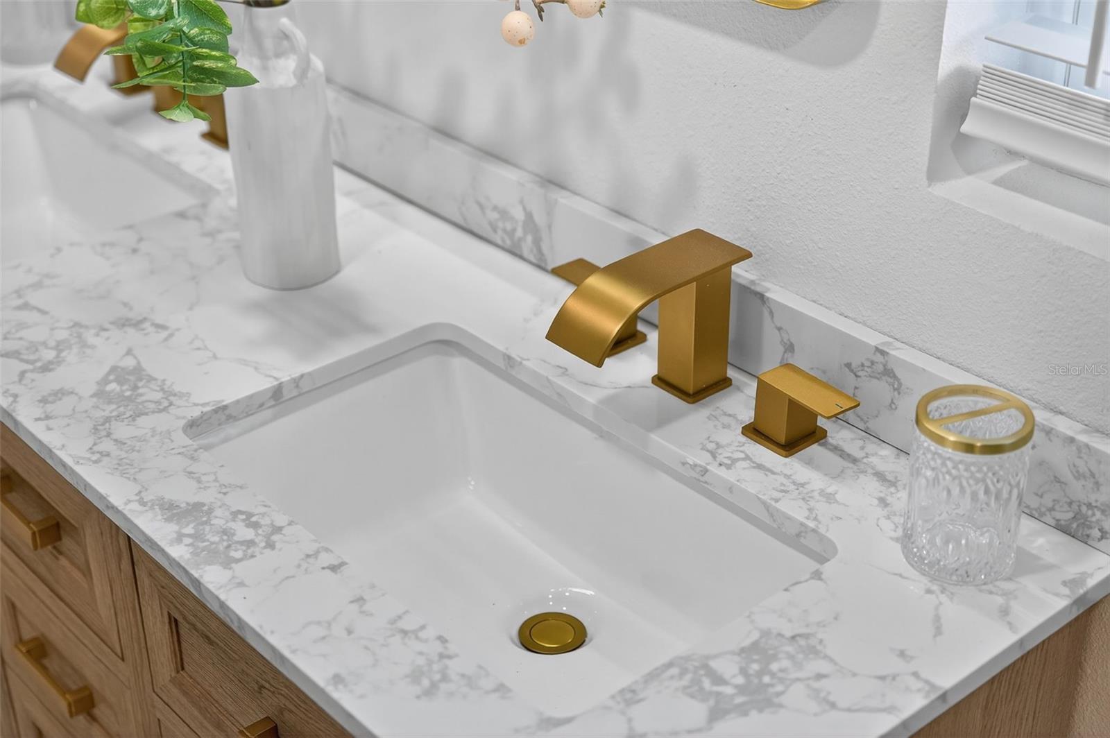 Image 42 of 78 For 6441 27th Avenue N