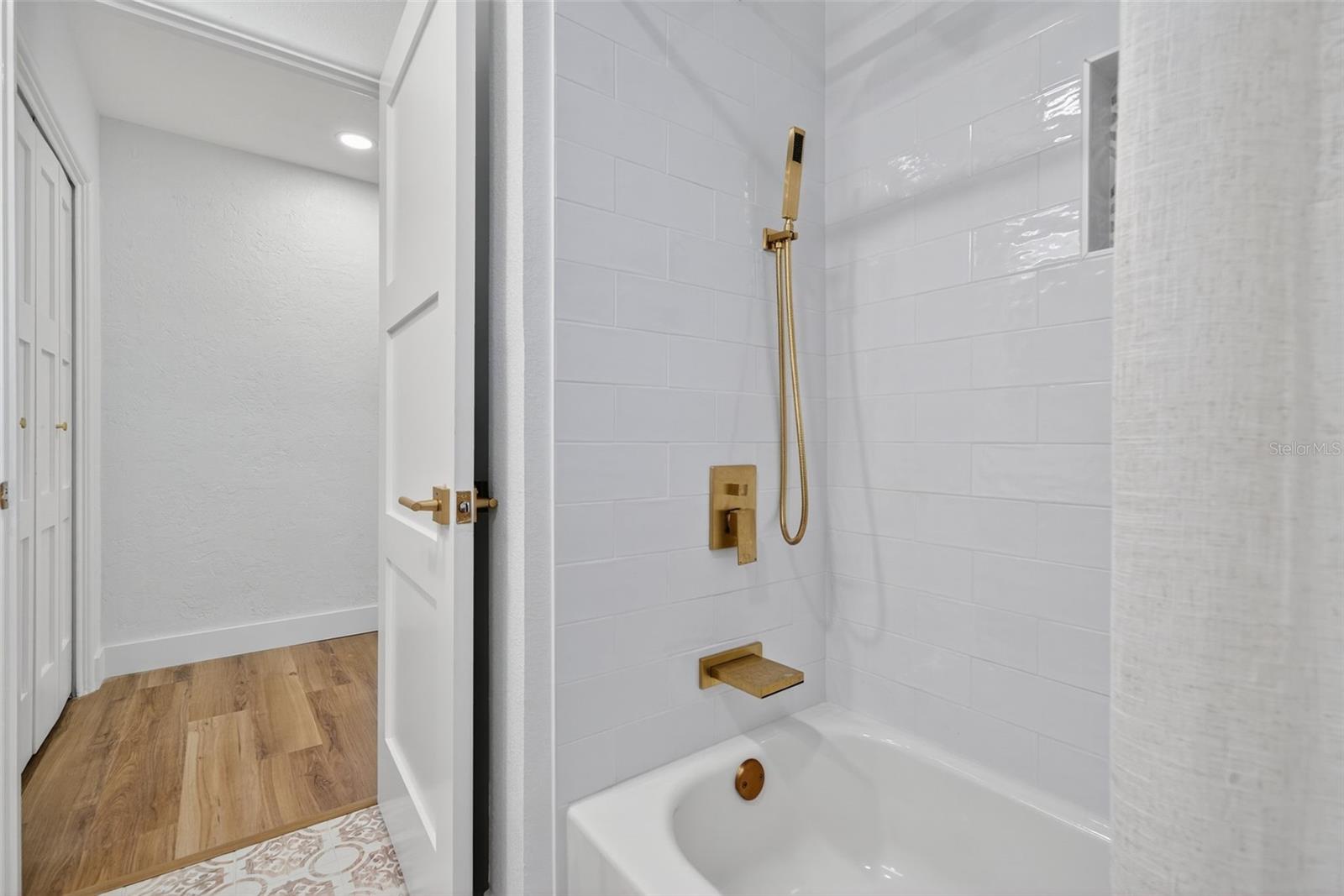 Image 55 of 78 For 6441 27th Avenue N