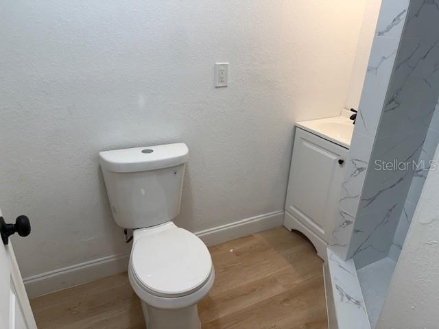 Image 5 of 6 For 4605 Hubert Avenue 20