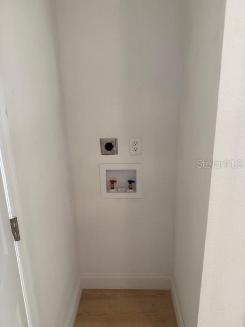 Image 6 of 6 For 4605 Hubert Avenue 20