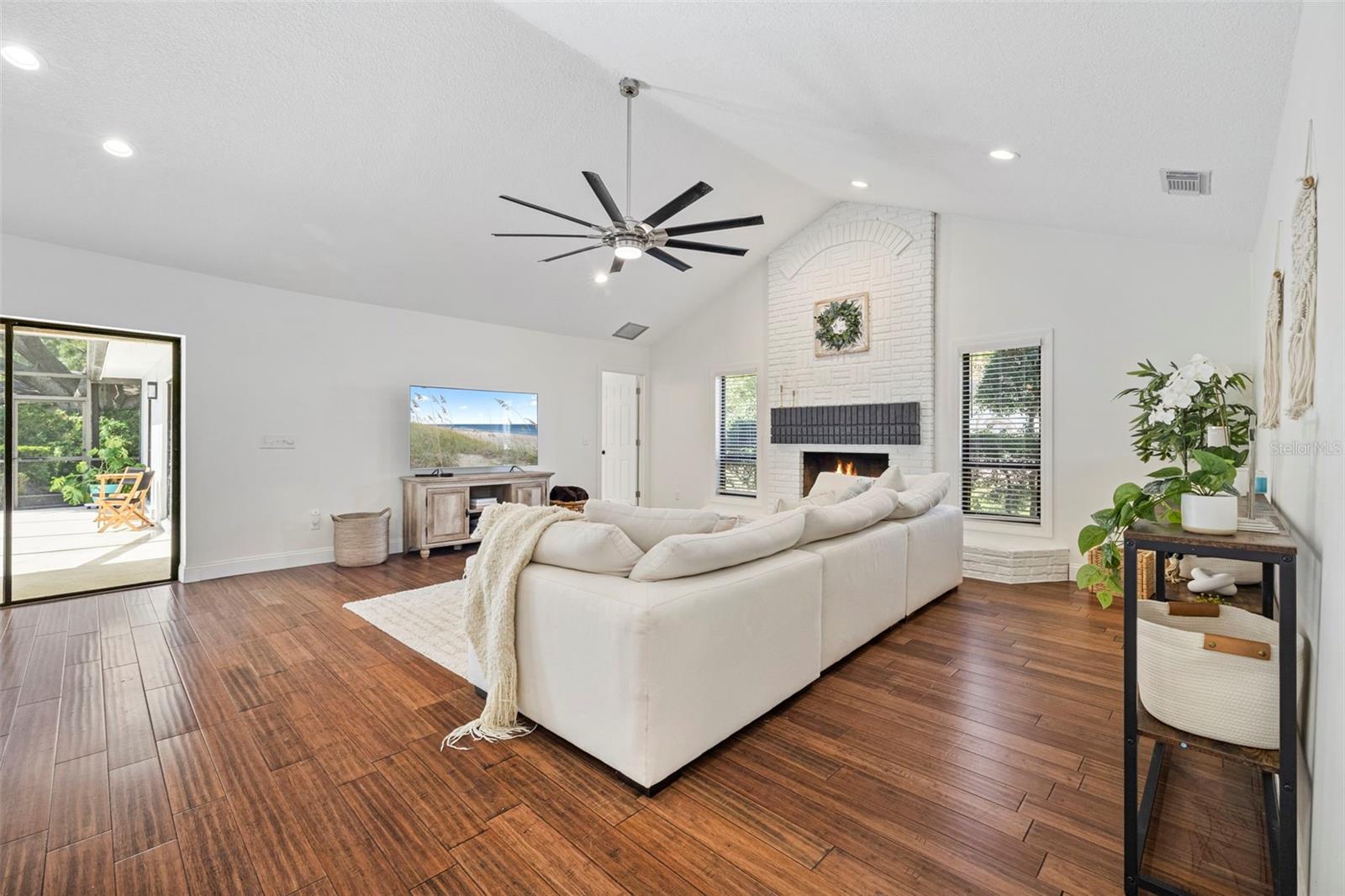 Image 24 of 59 For 18102 Fairpoint Place