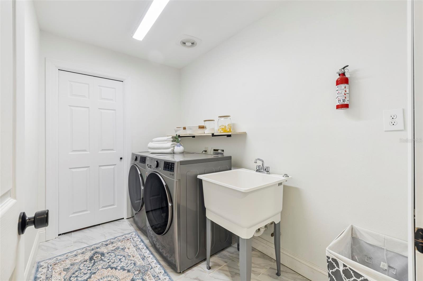 Image 26 of 59 For 18102 Fairpoint Place