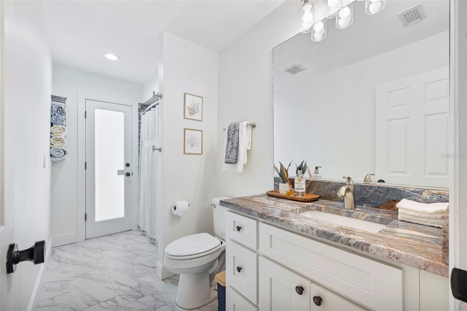 Image 27 of 59 For 18102 Fairpoint Place