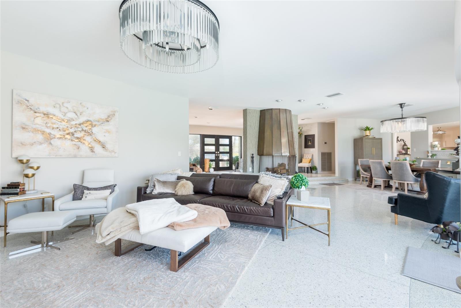 Image 11 of 77 For 4913 58th Avenue S