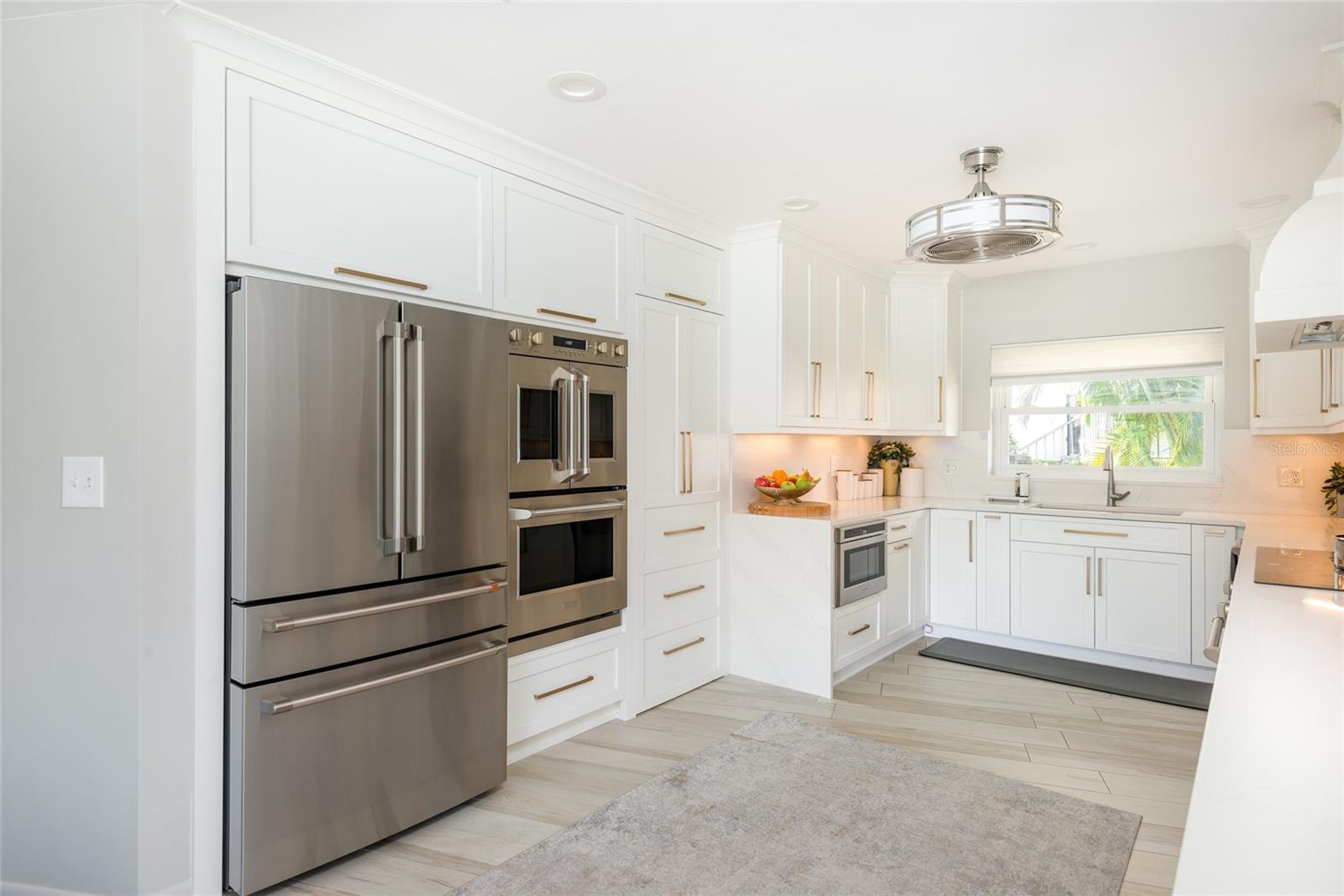 Image 18 of 77 For 4913 58th Avenue S
