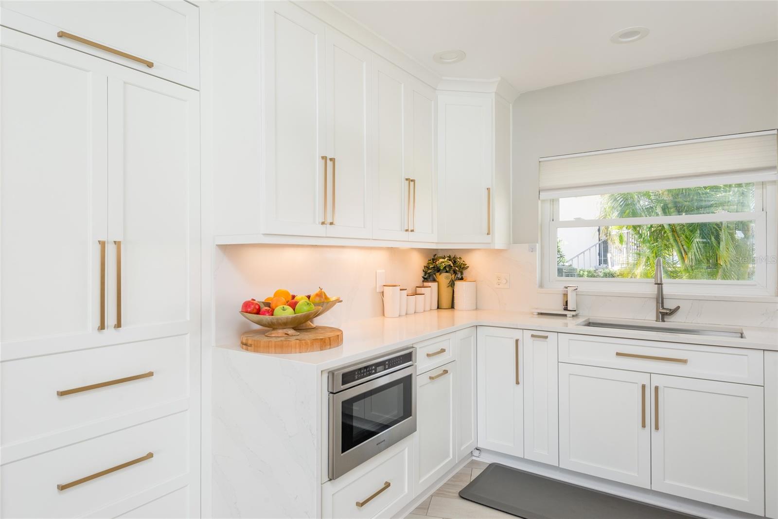 Image 21 of 77 For 4913 58th Avenue S