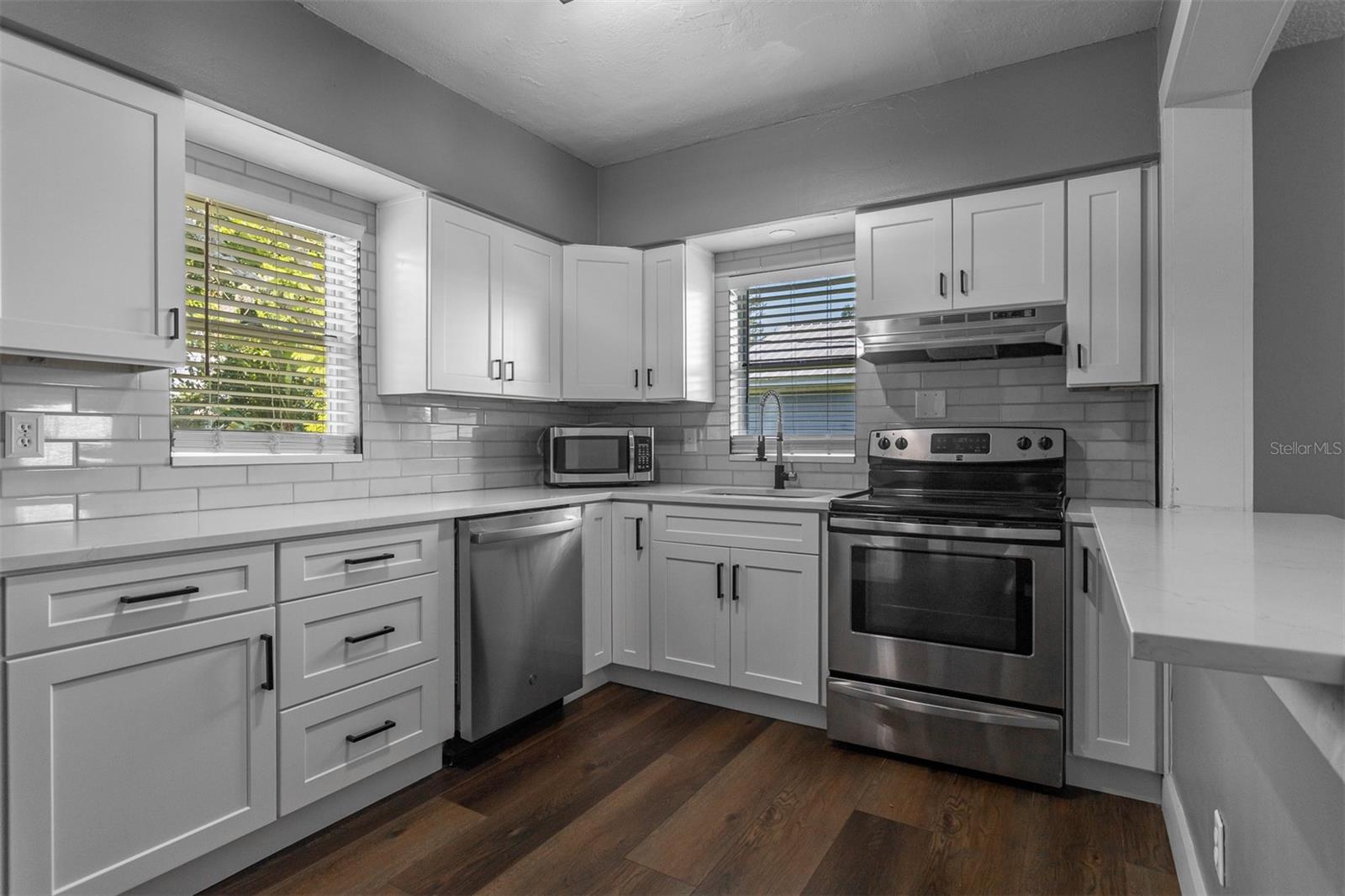 Image 3 of 9 For 448 24th Street N