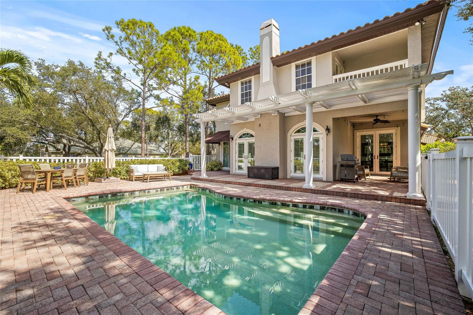 Image 2 of 52 For 700 Sand Pine Drive Ne