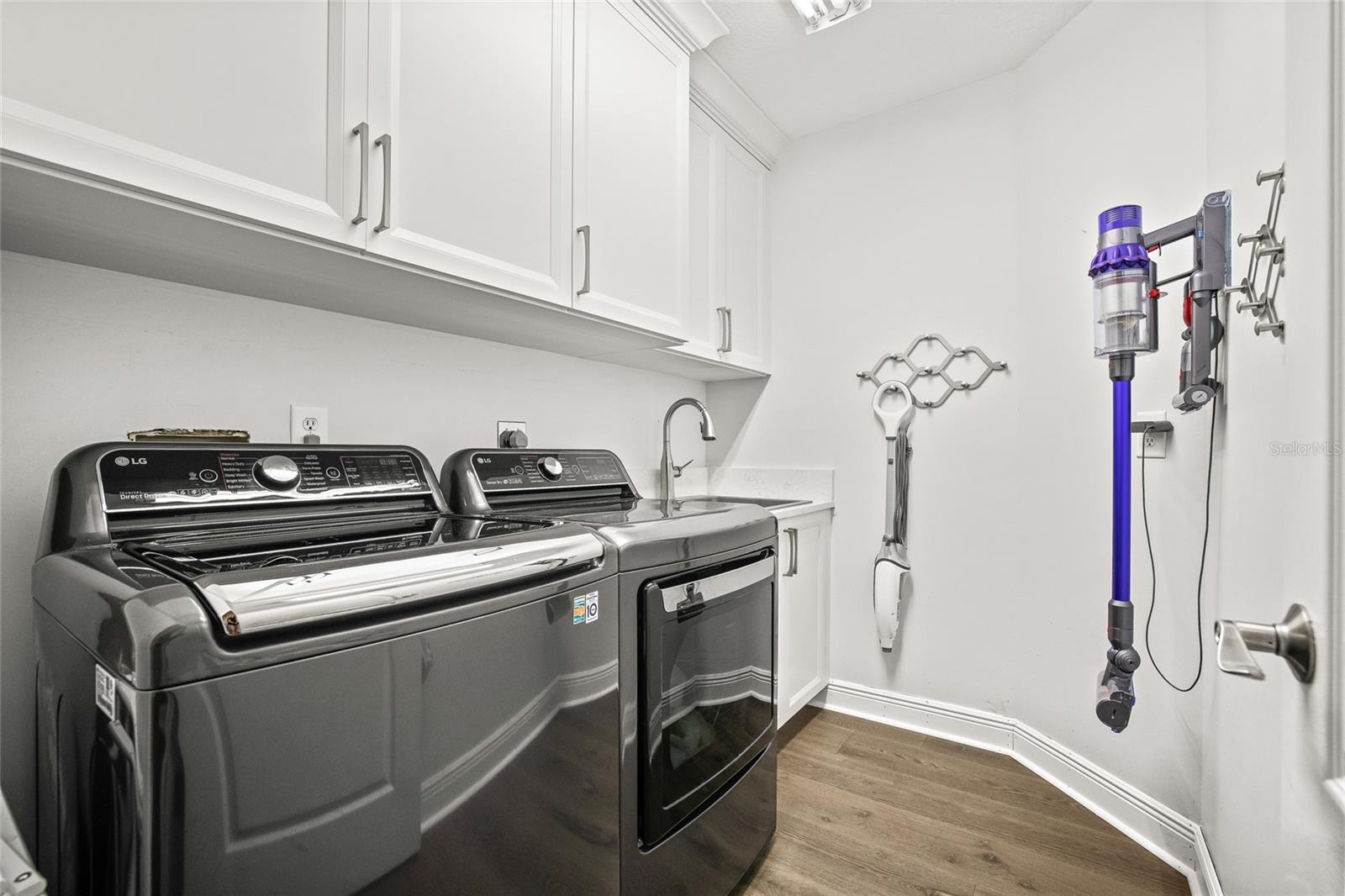 Image 40 of 52 For 700 Sand Pine Drive Ne