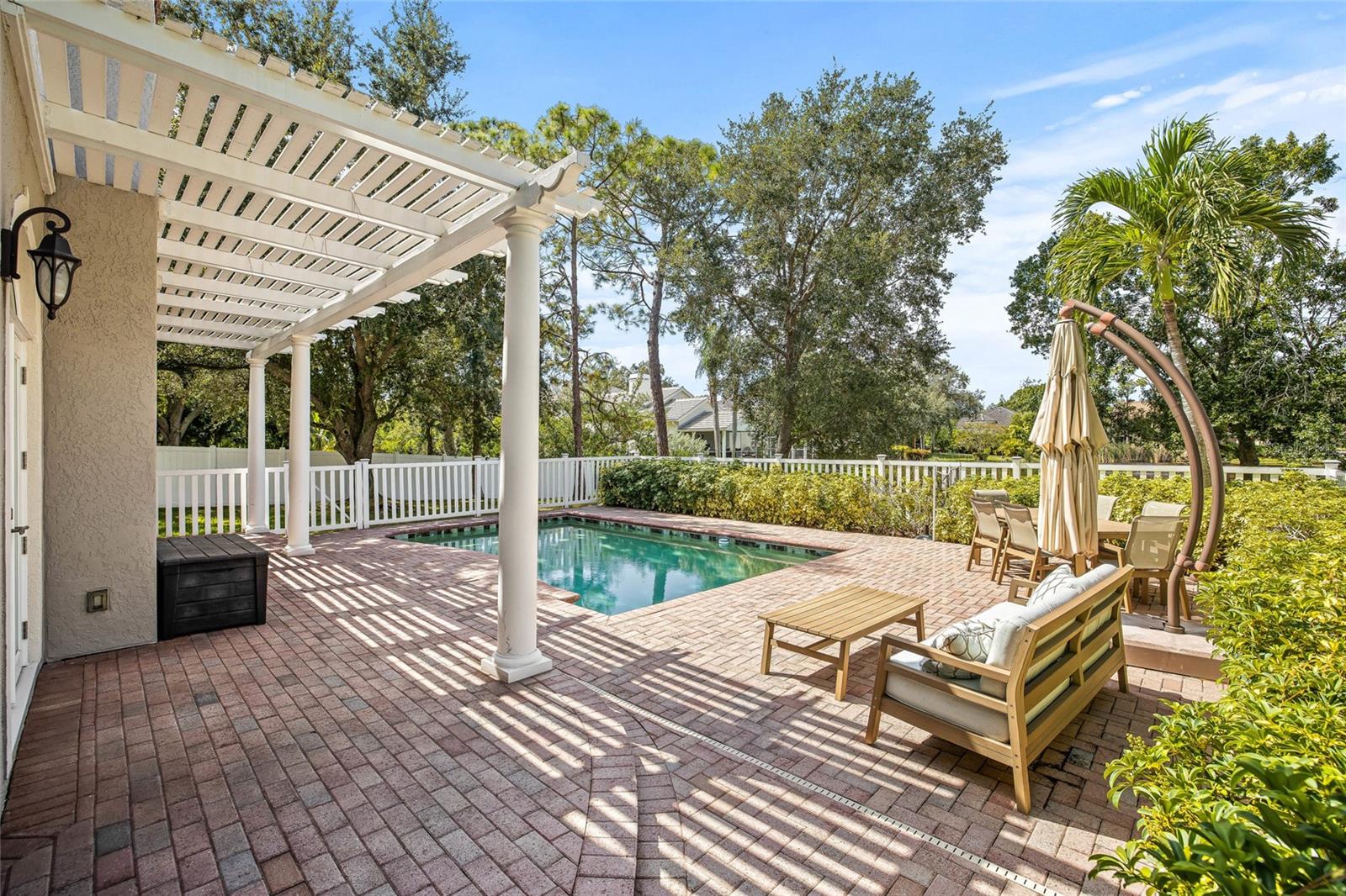 Image 43 of 52 For 700 Sand Pine Drive Ne