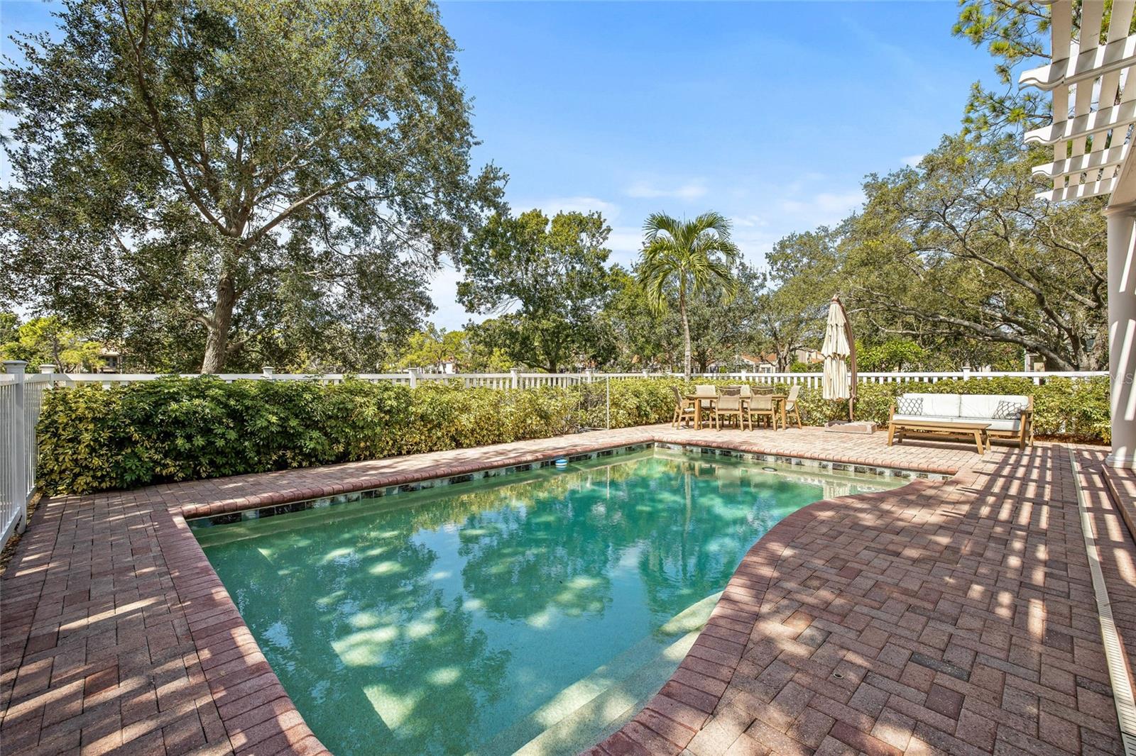 Image 44 of 52 For 700 Sand Pine Drive Ne