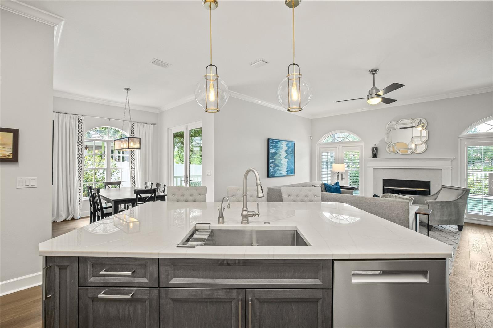 Image 5 of 52 For 700 Sand Pine Drive Ne
