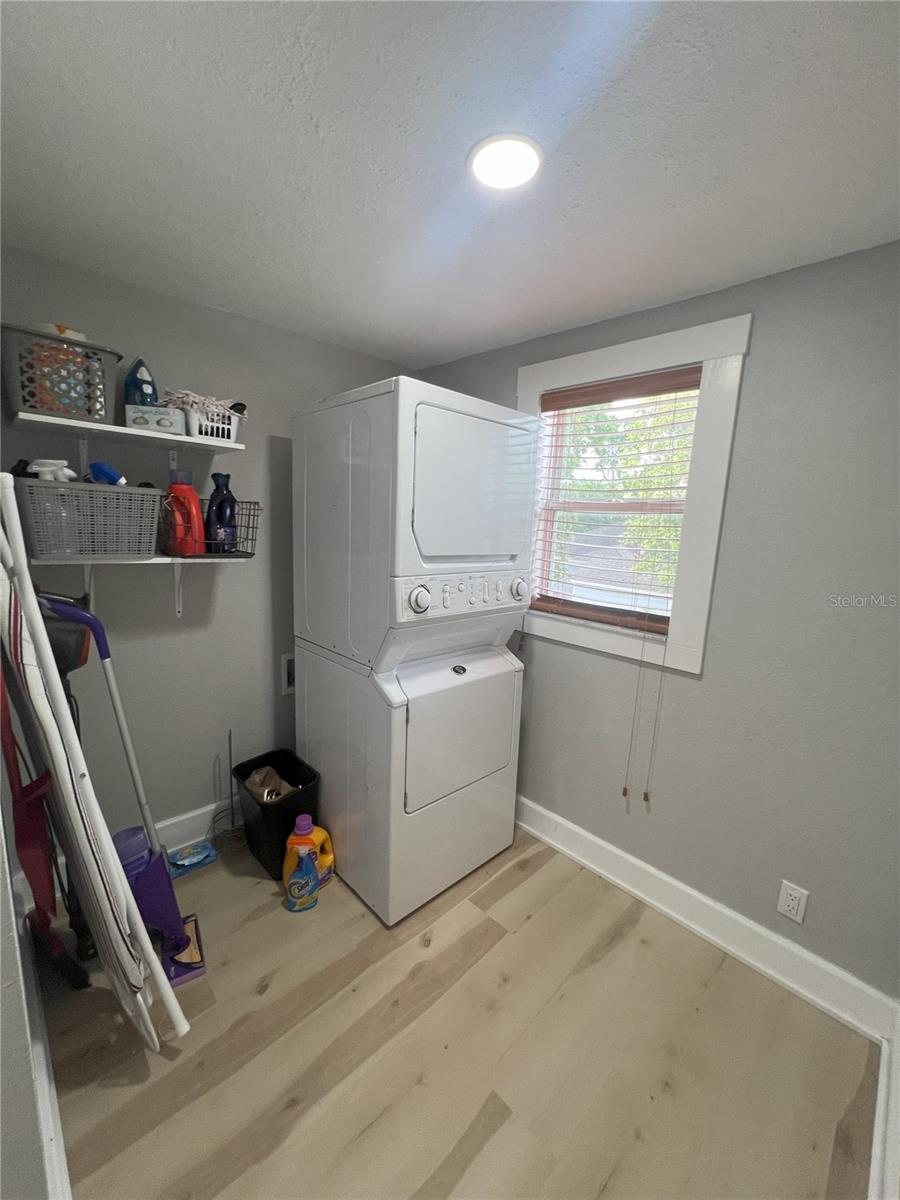 Image 16 of 16 For 308 Warren Avenue B