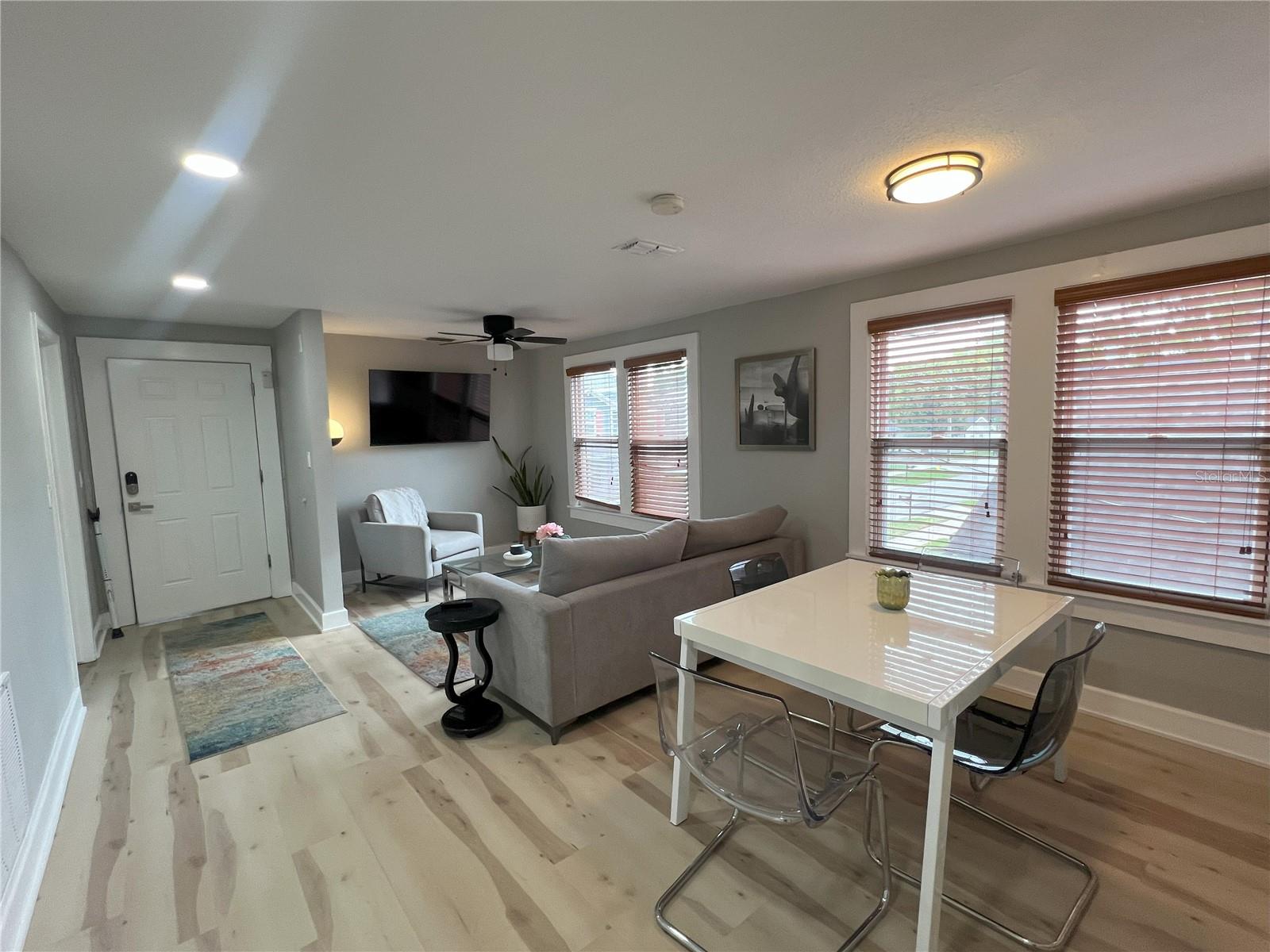 Image 3 of 16 For 308 Warren Avenue B