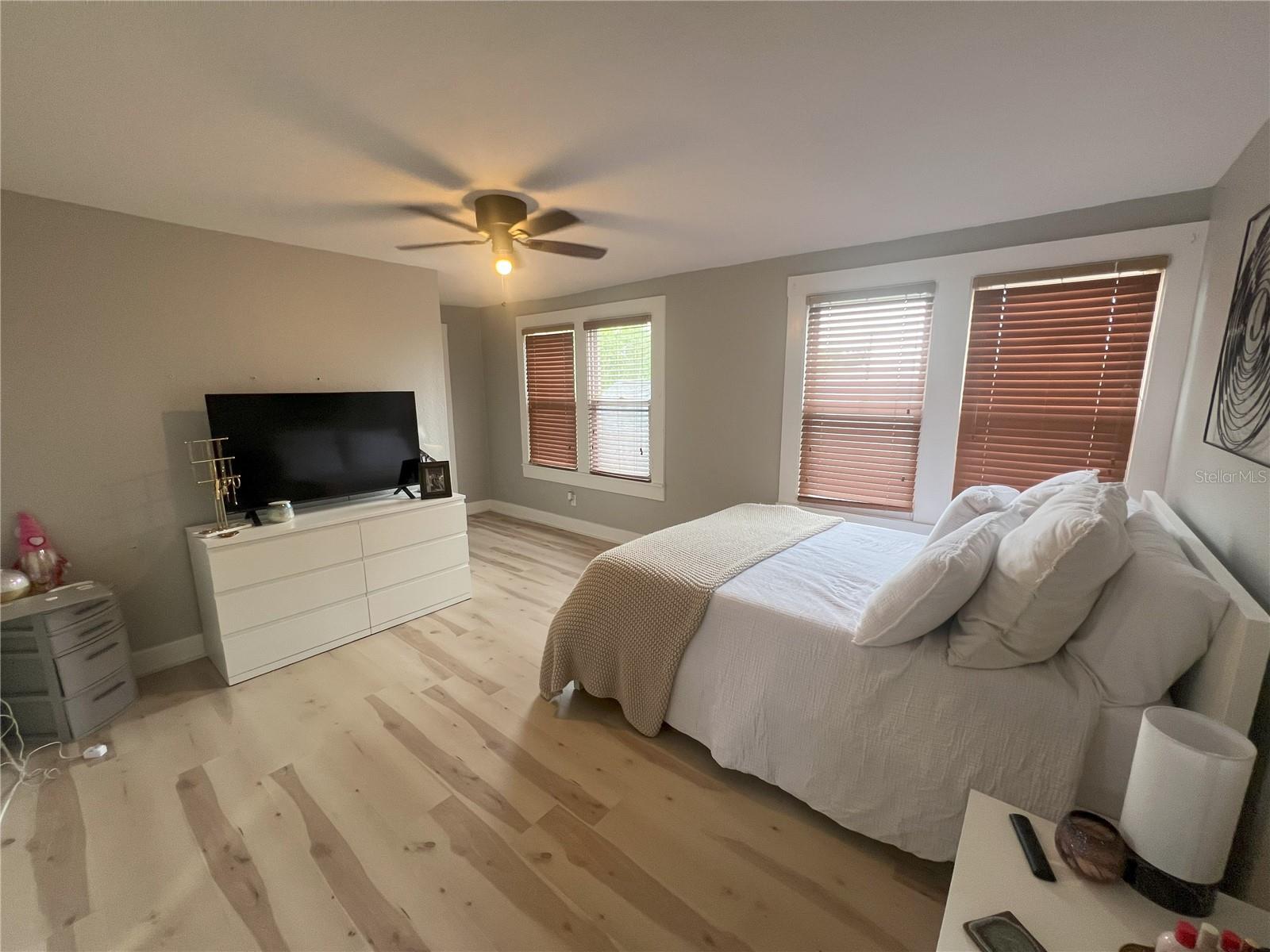 Image 7 of 16 For 308 Warren Avenue B