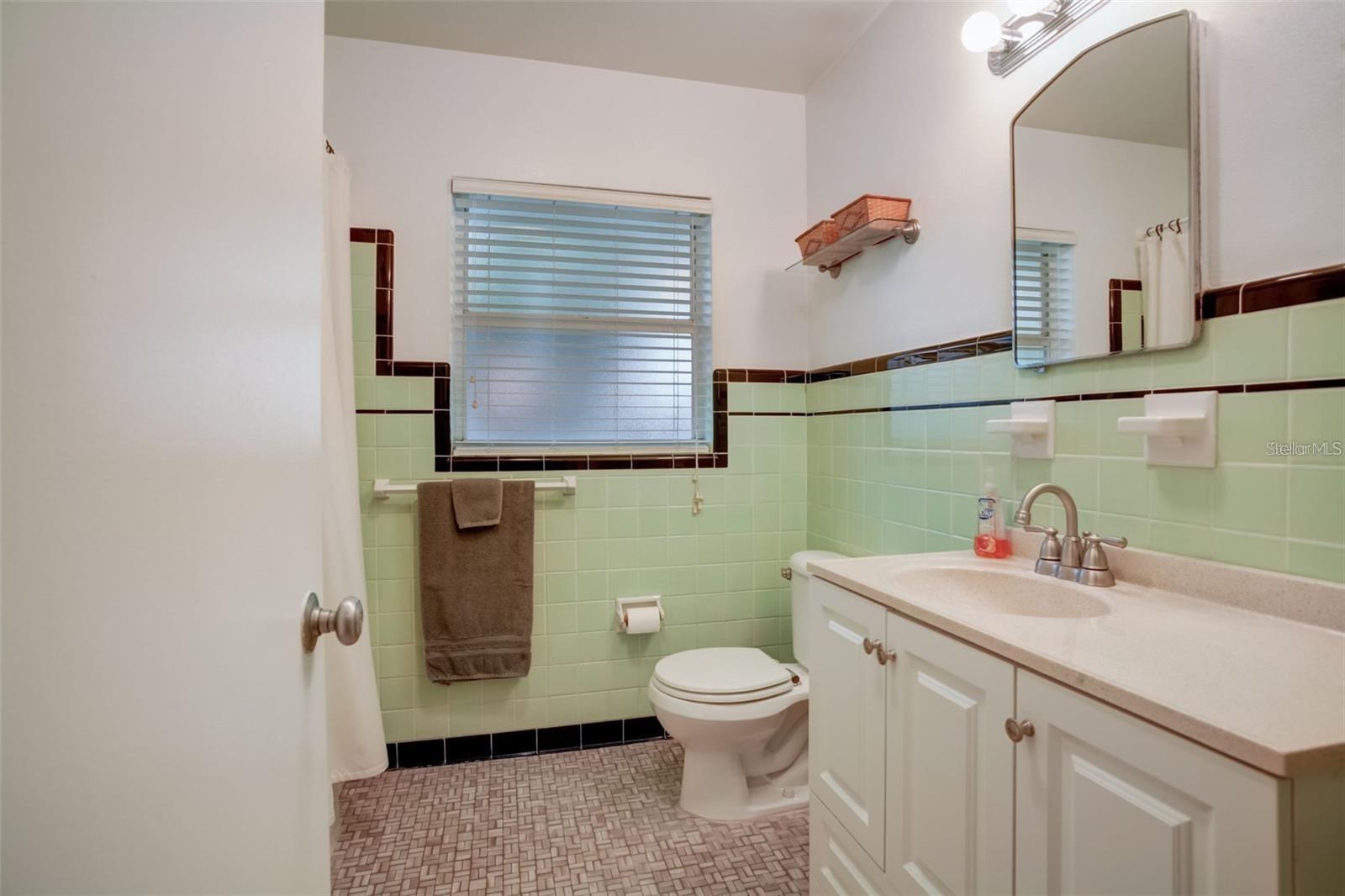 Image 13 of 41 For 2930 9th Avenue N