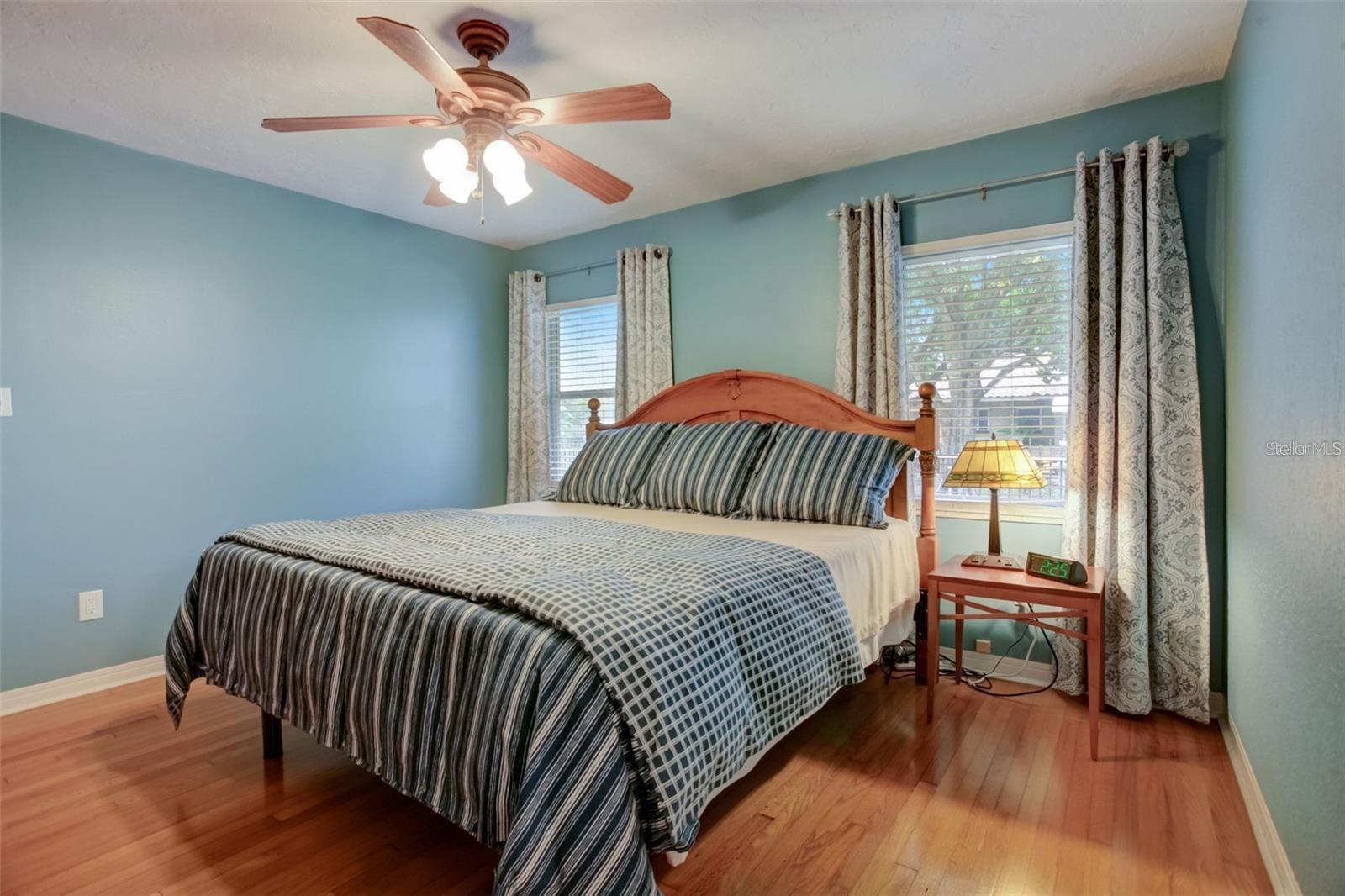 Image 16 of 41 For 2930 9th Avenue N