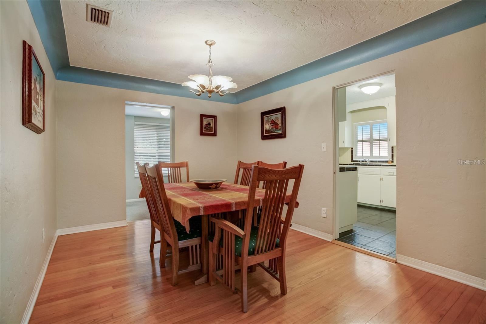 Image 21 of 41 For 2930 9th Avenue N