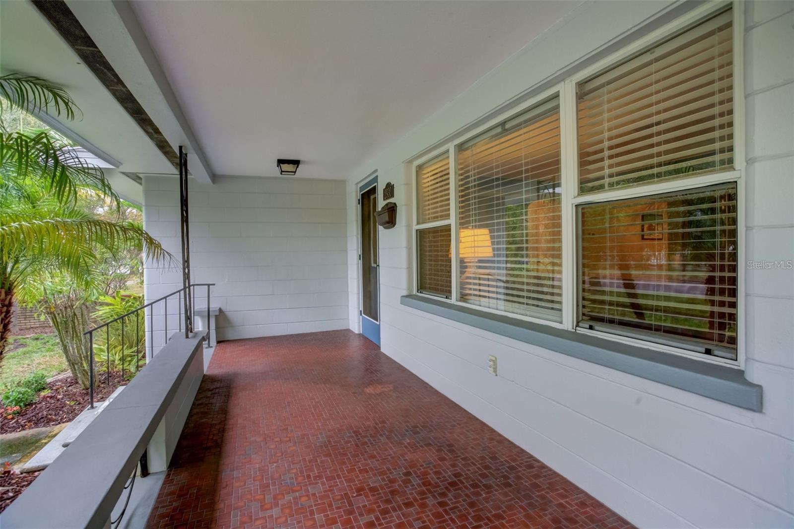 Image 3 of 41 For 2930 9th Avenue N