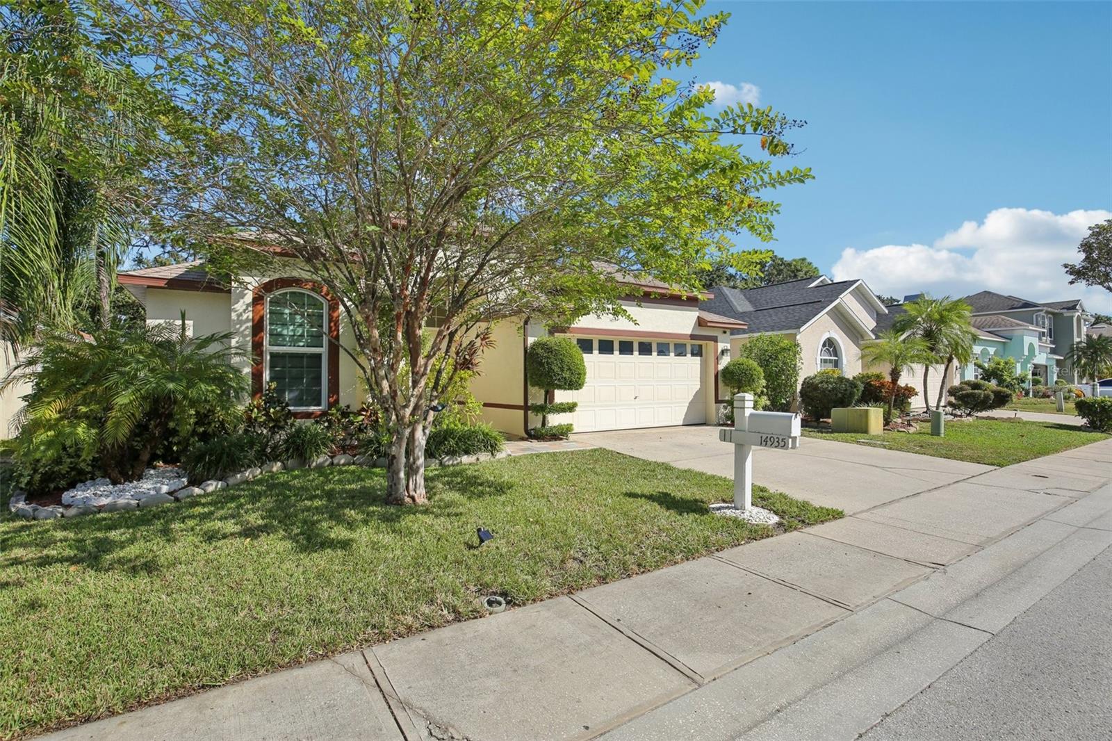 Image 3 of 35 For 14935 Hidden Oaks Circle