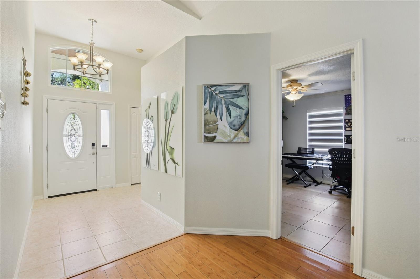Image 5 of 35 For 14935 Hidden Oaks Circle