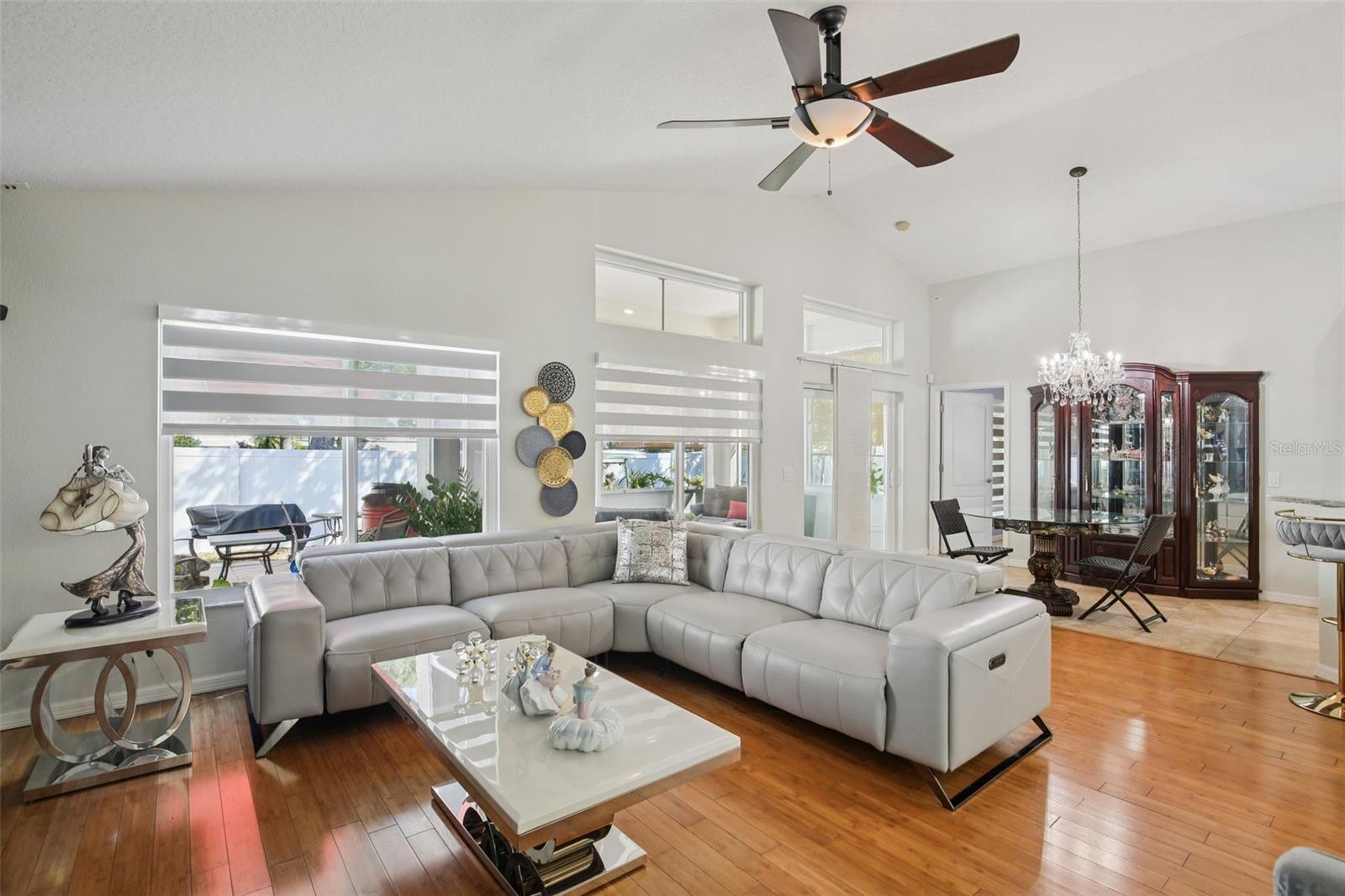 Image 6 of 35 For 14935 Hidden Oaks Circle